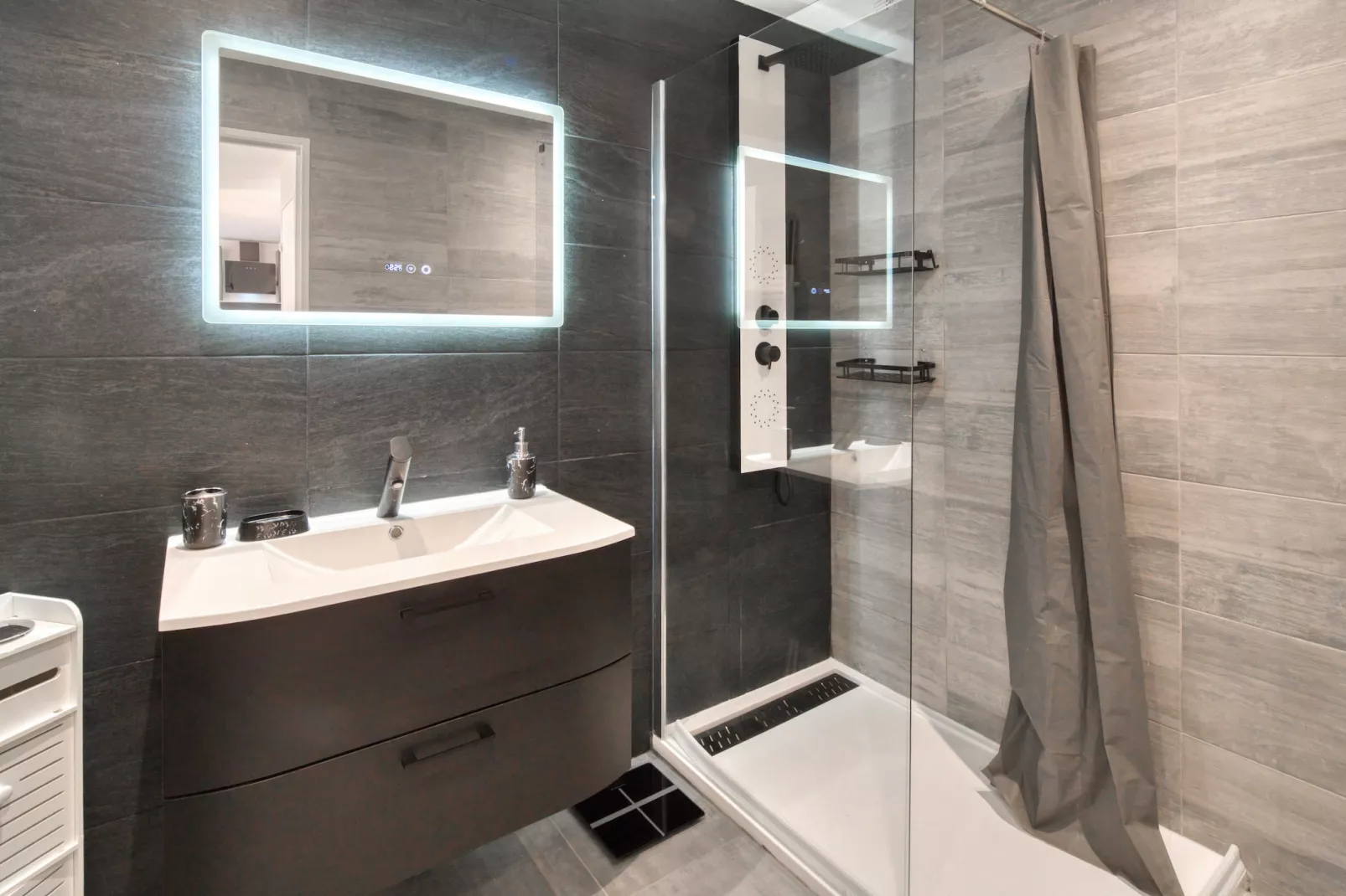 DS-116-POINCARRE-M-Untagged