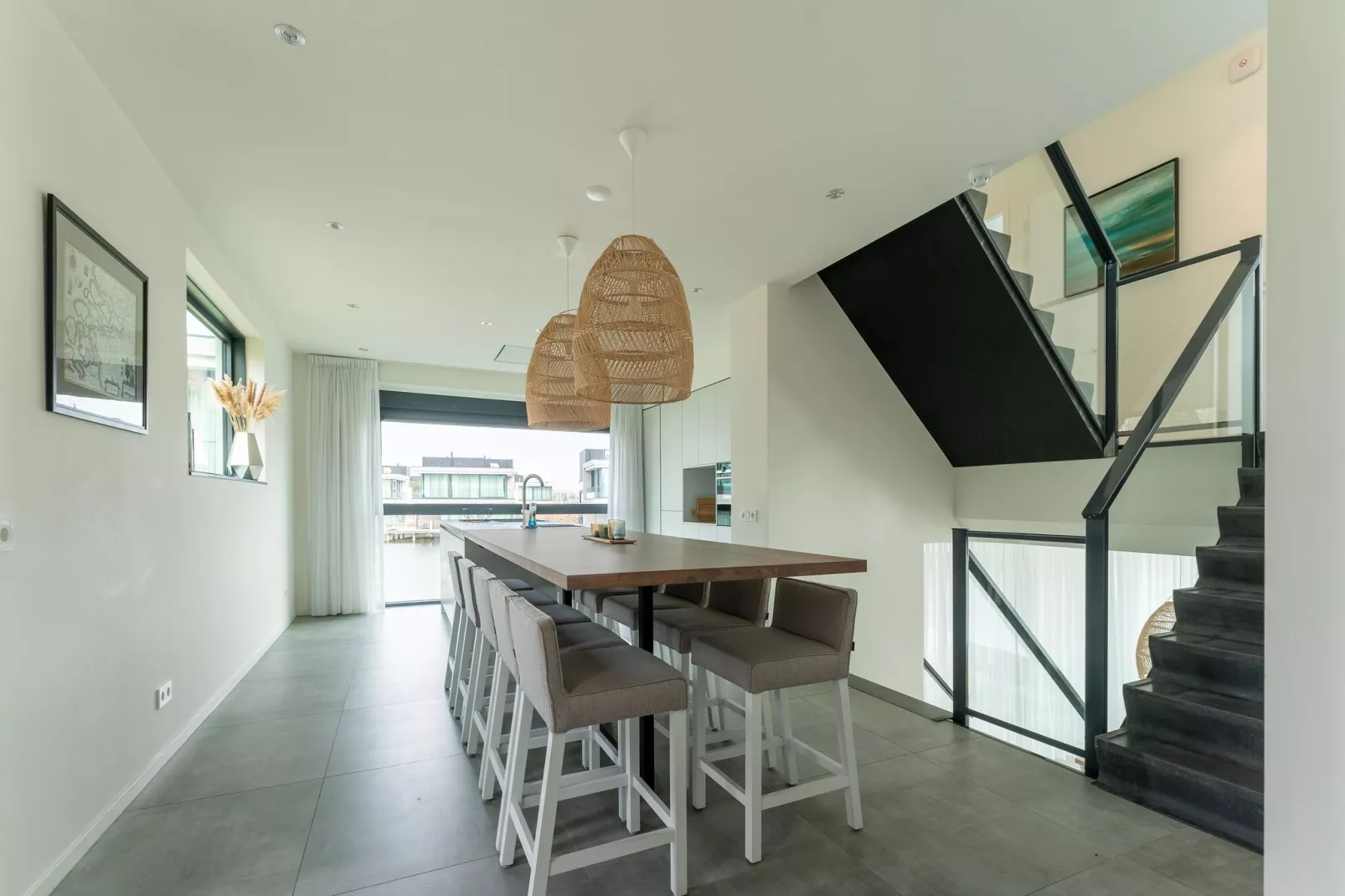 Harbour Village 15-Dining room