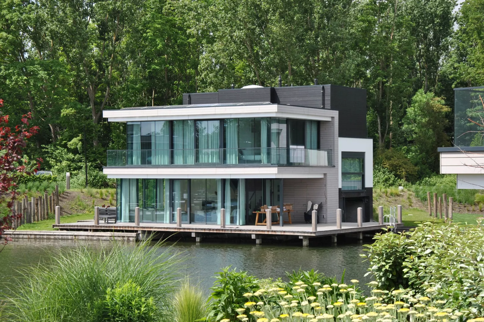 Harbour Village 15-Exterior summer