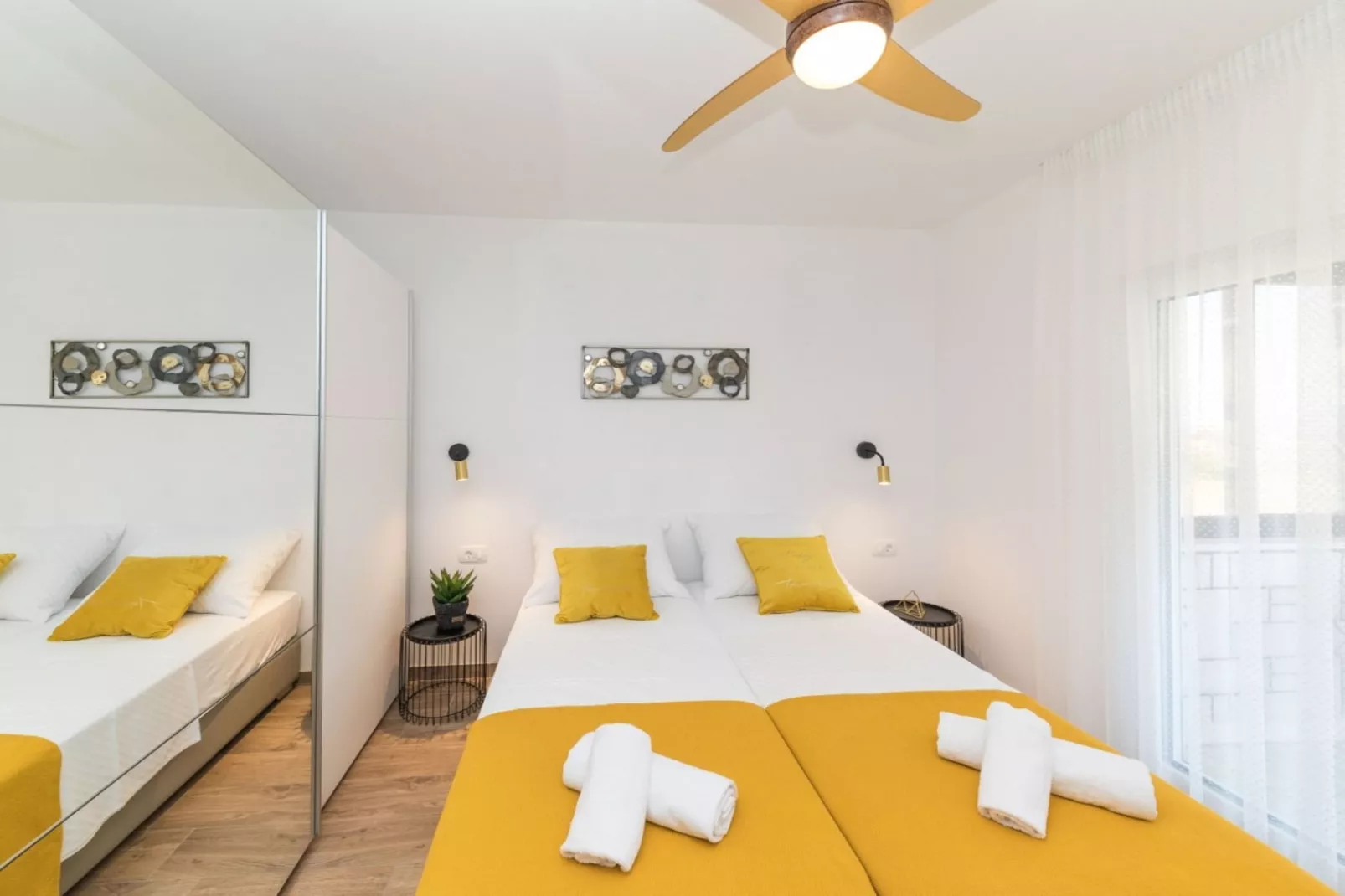 Scenic Elegant Trogir Villa with Pool - Five Bedroom Villa-Schlafzimmer