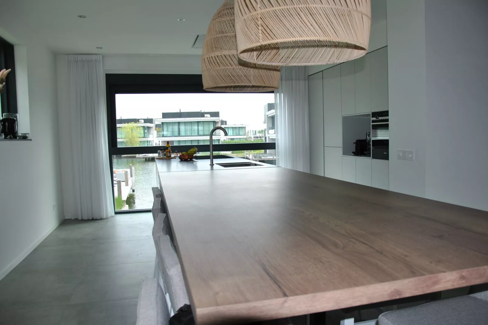 Harbour Village 15-Kitchen