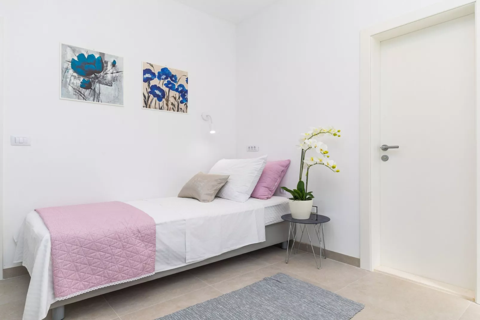 Scenic Elegant Trogir Villa with Pool - Five Bedroom Villa-Schlafzimmer