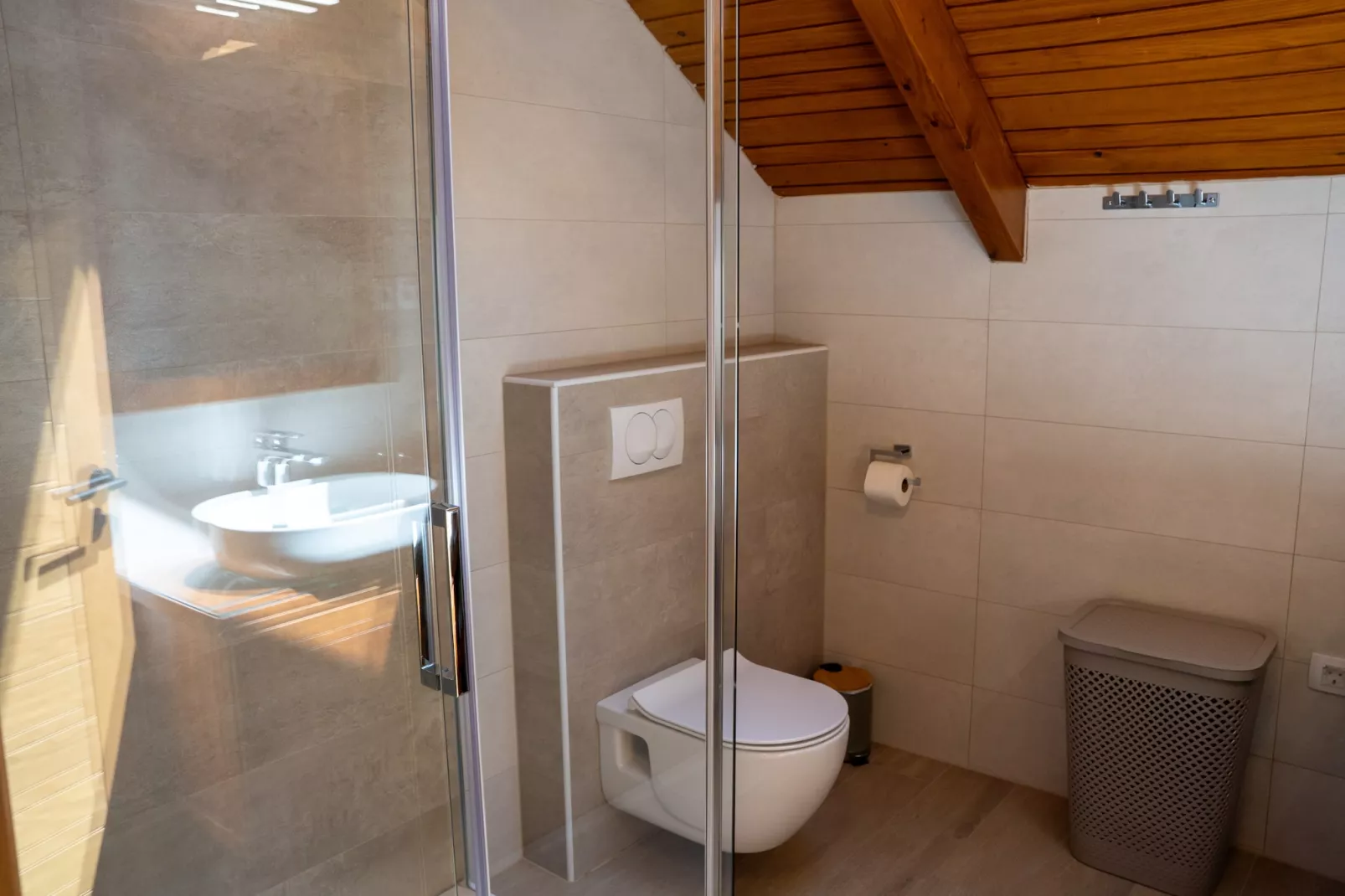 Villa Brusiana with covered heated pool-Salle de bain