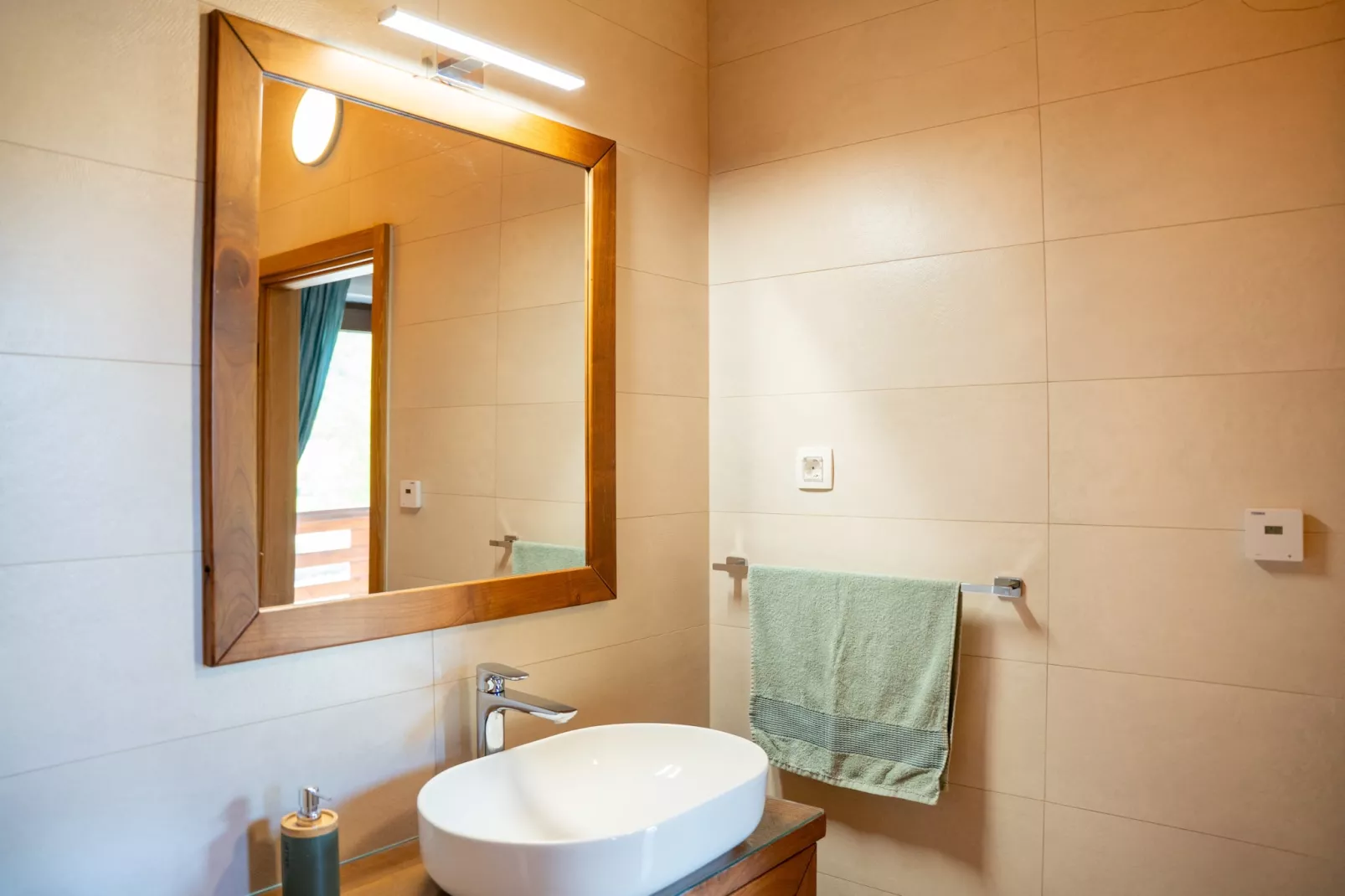 Villa Brusiana with covered heated pool-Salle de bain