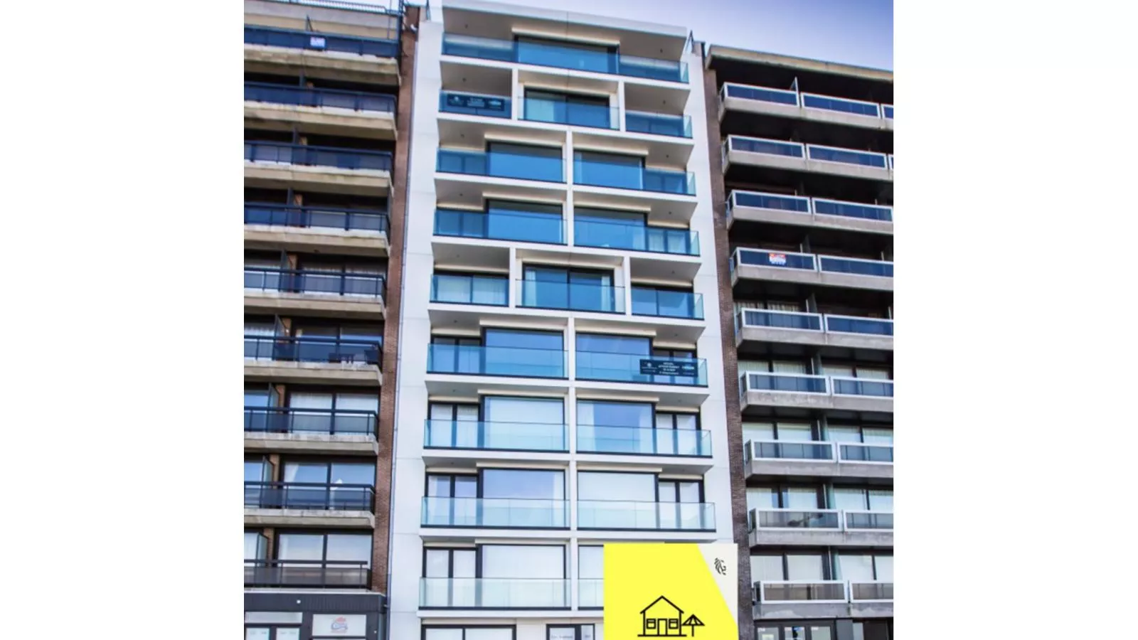 Les Amiraux - 0701 + box 2-Outdoor