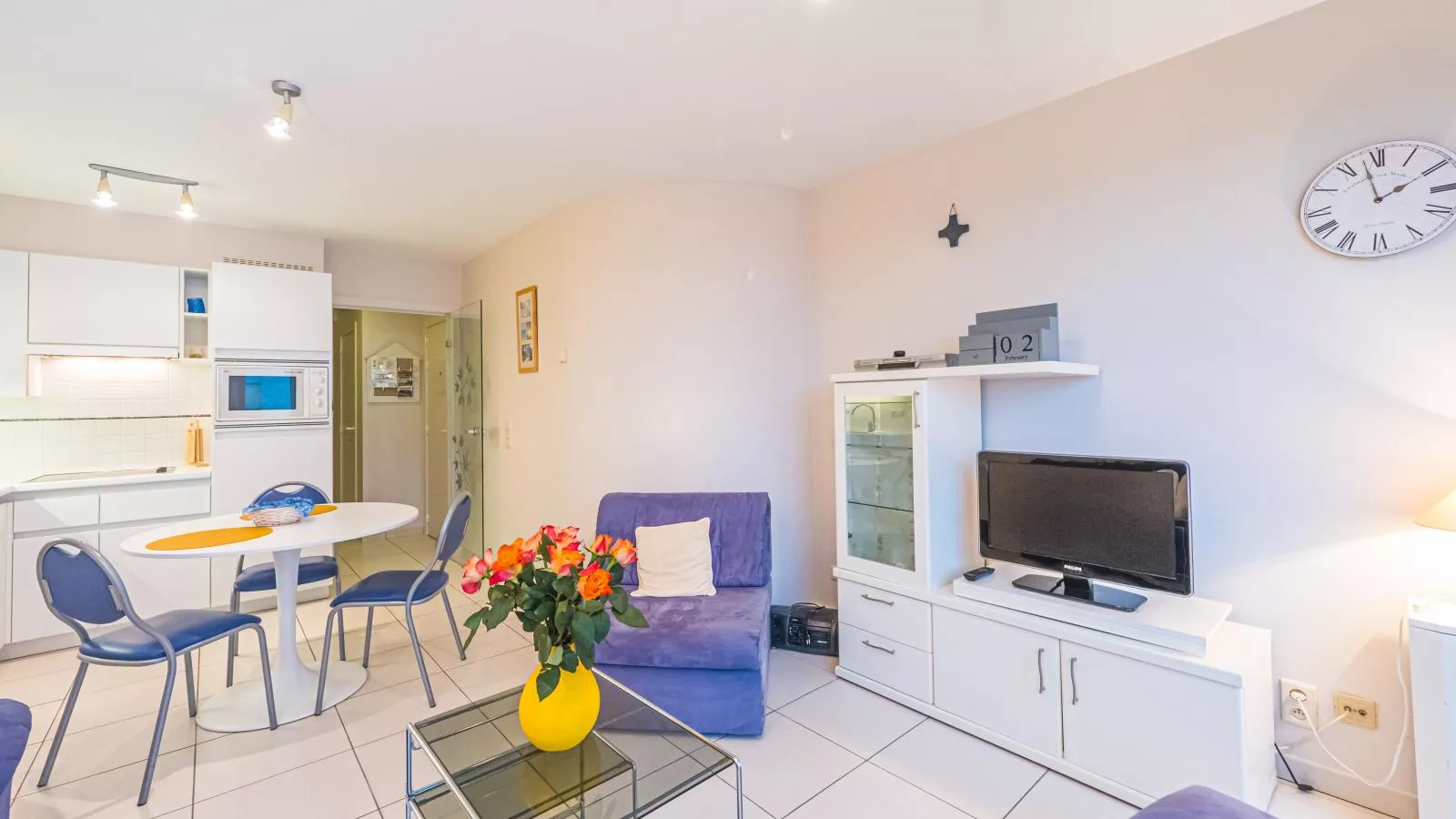 Mathilde - 0402-Living room