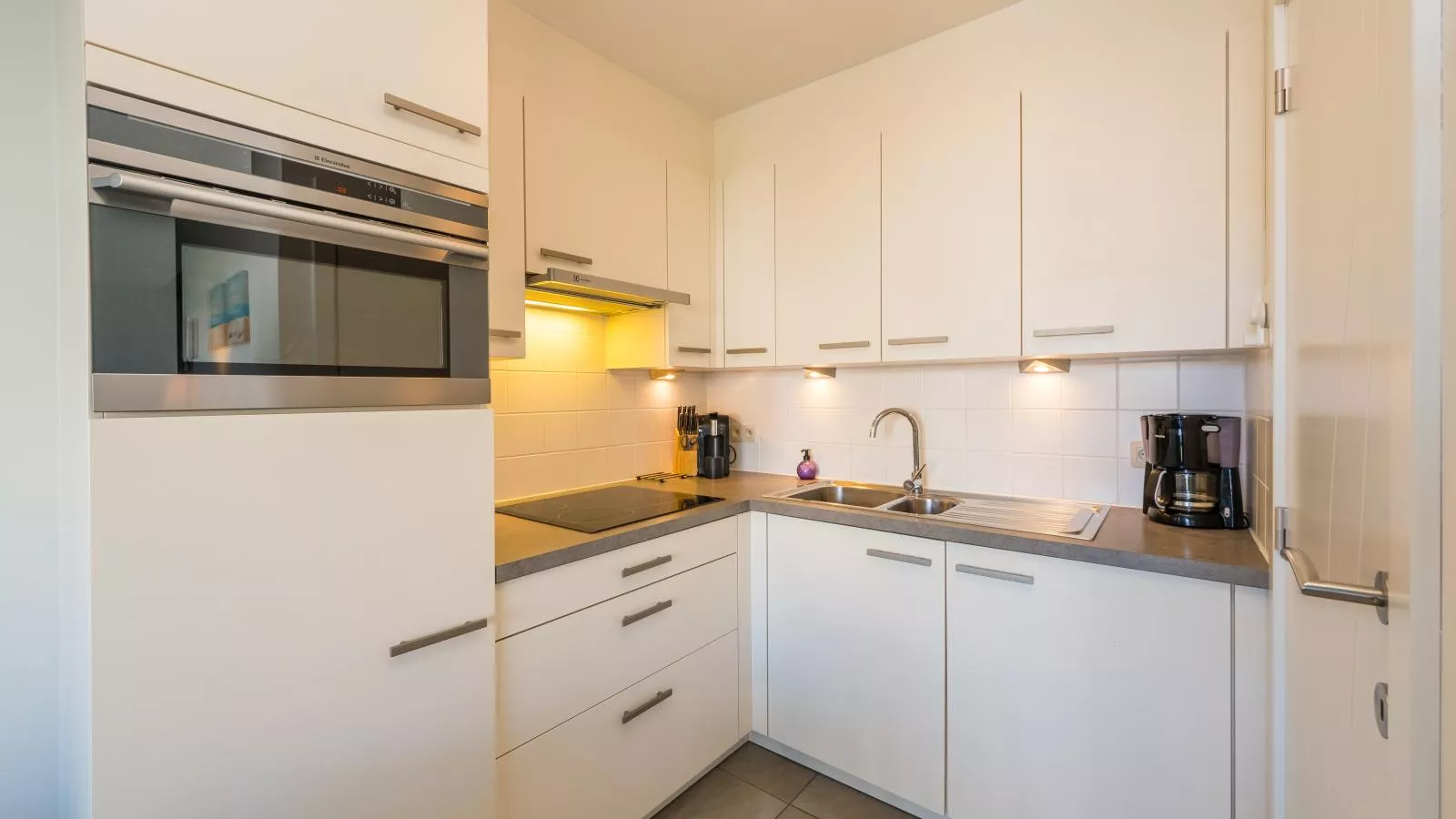 Villa Georges I - 0103-Kitchen