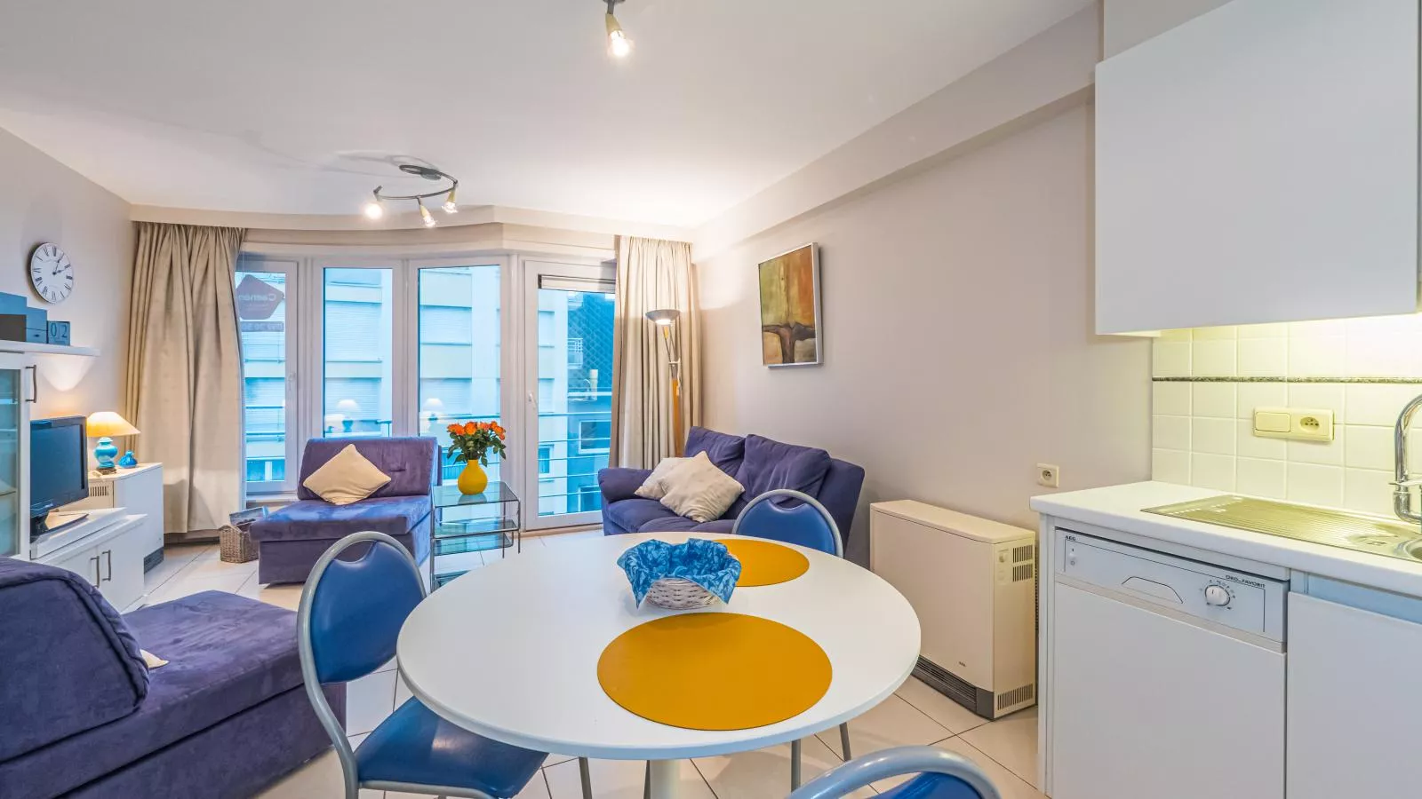 Mathilde - 0402-Kitchen