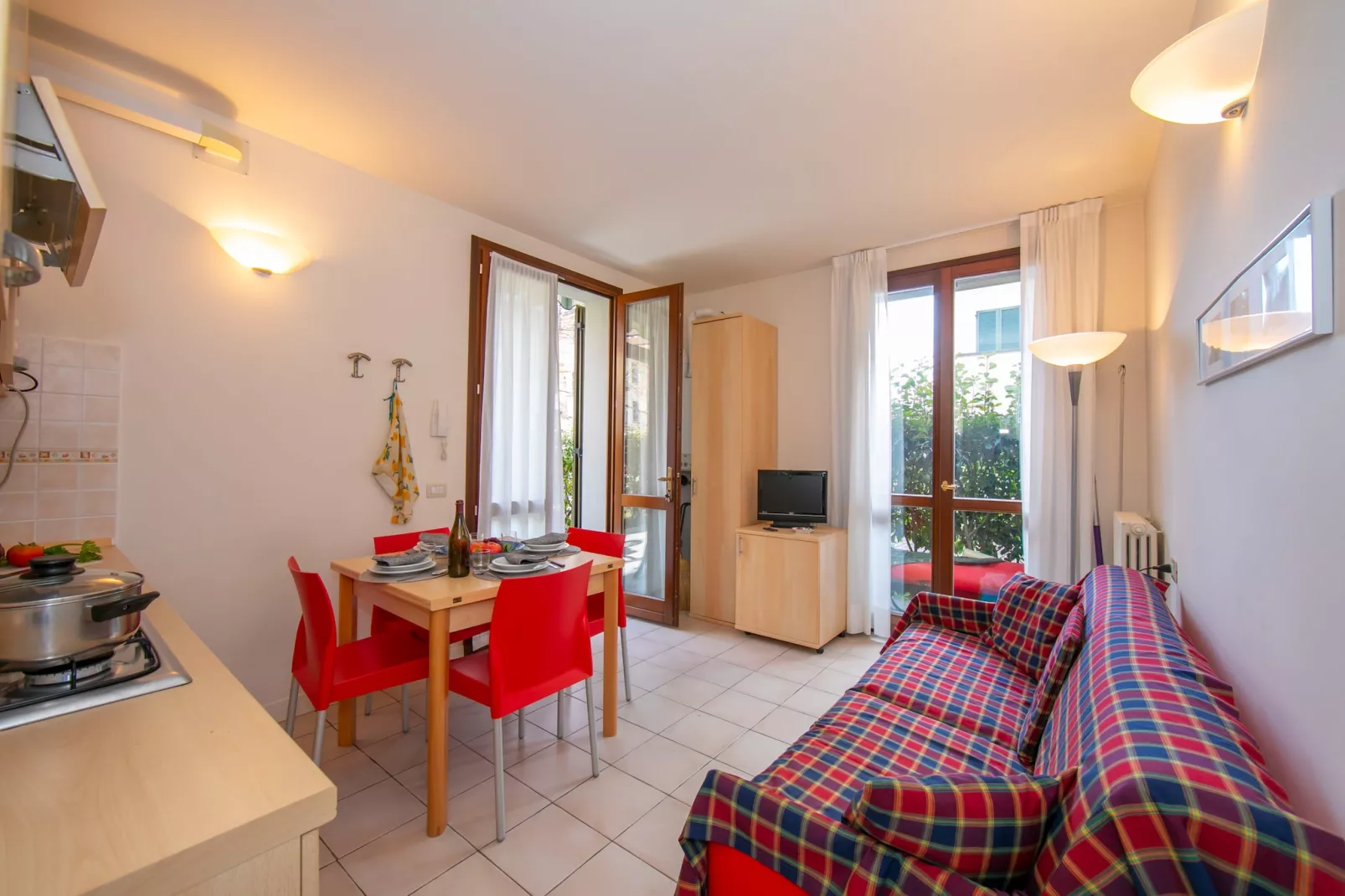 RESIDENCE PORTO LETIZIA - VILLAGE-BILOCALE 4 PAX 8226 - VGB4-Wohnzimmer