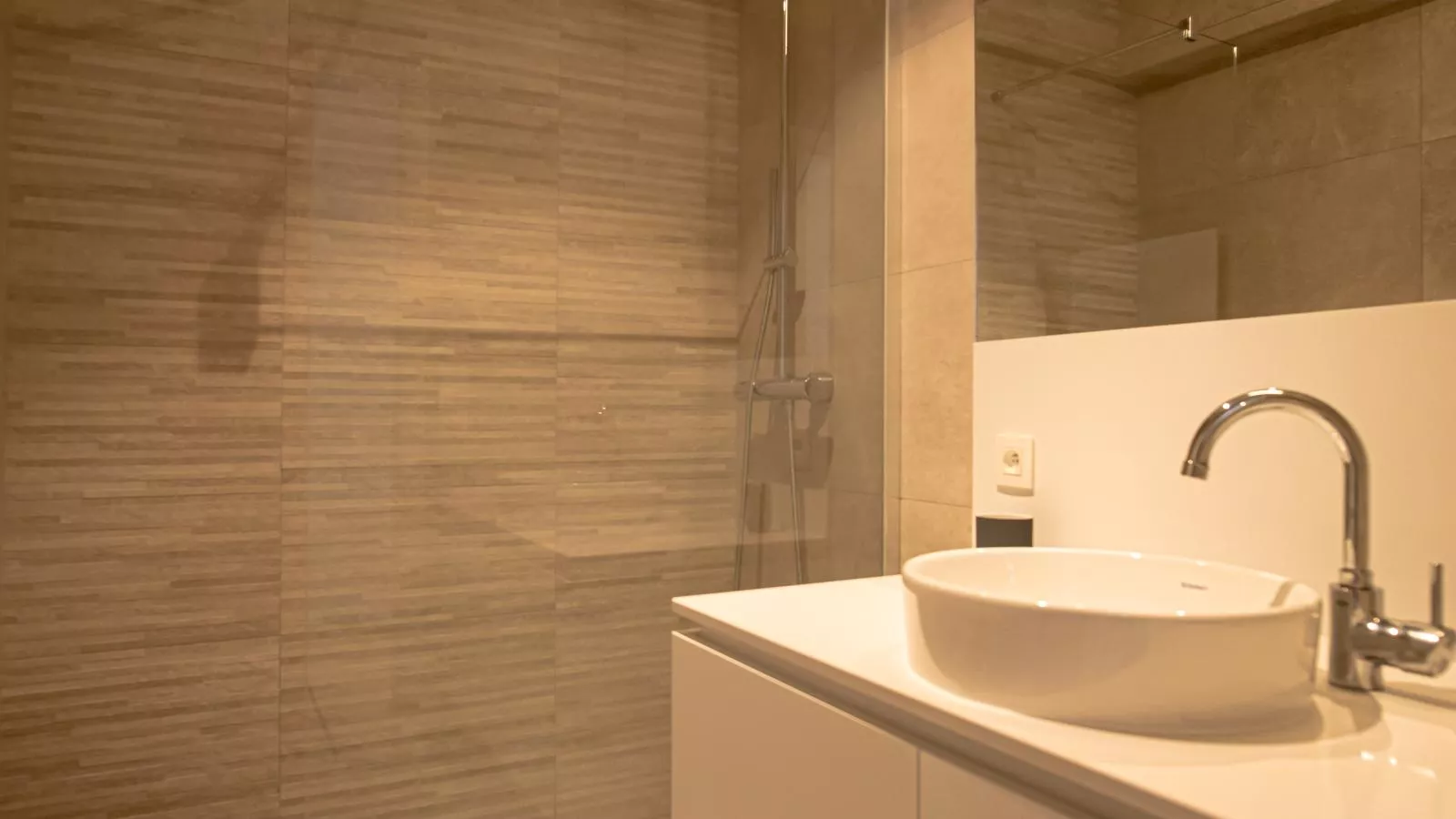 Exception - 0801 + park. 39-Bathroom