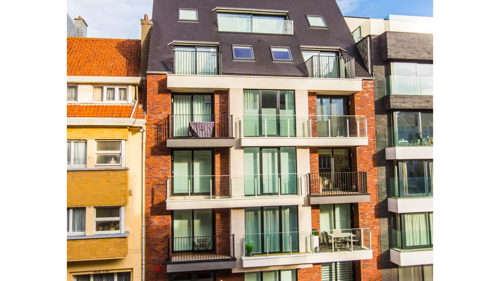 Verdi - 0402 + box 69 (Casino Parking)-Outdoor