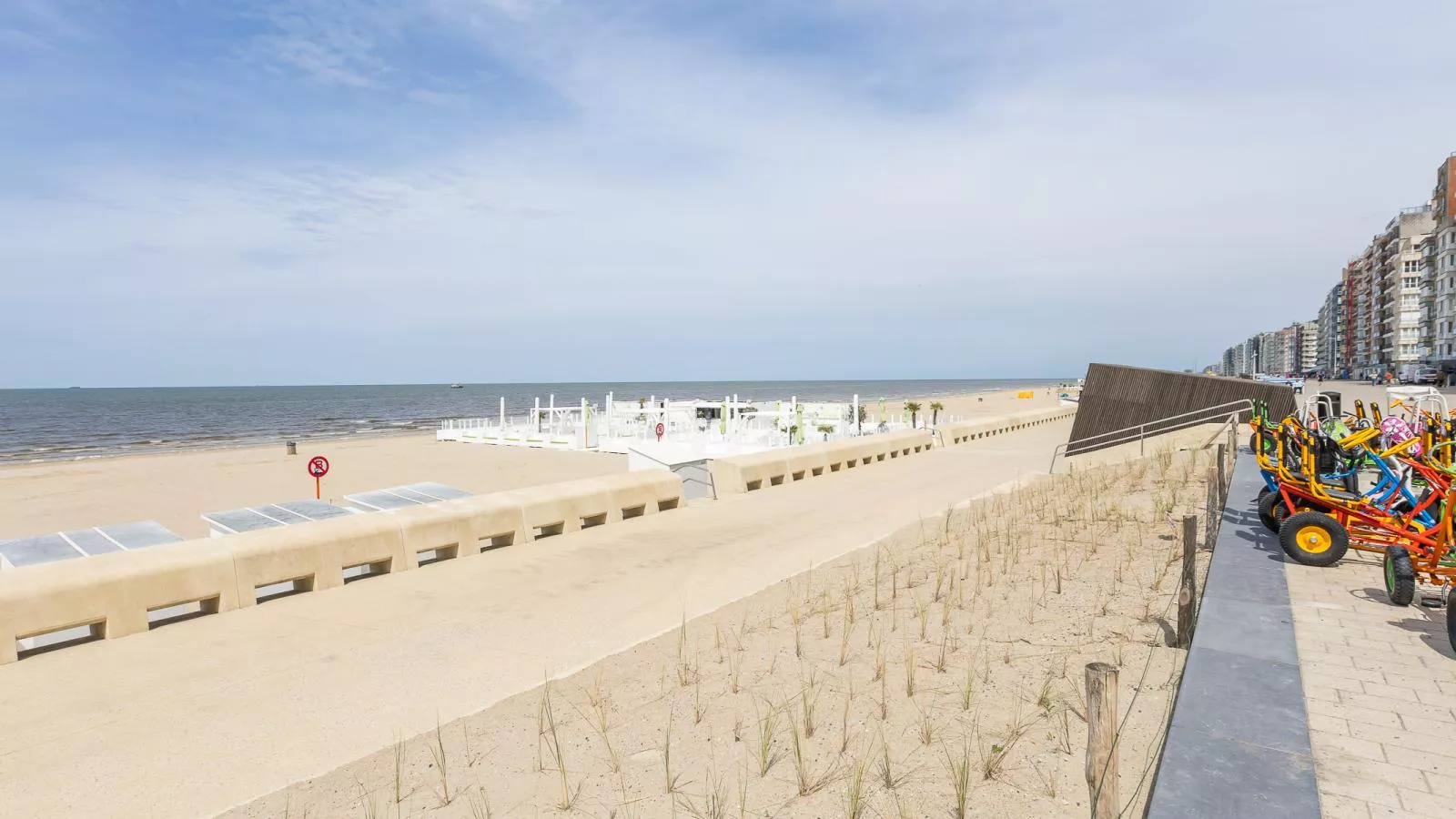 Trianon - 0609-Im Freien