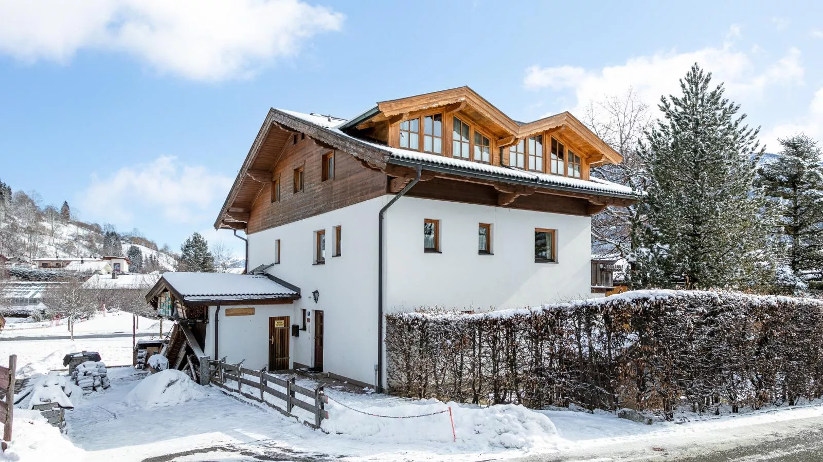 Appartementkombination Brixnerwirt I II III und IV-Außenbereich Winter