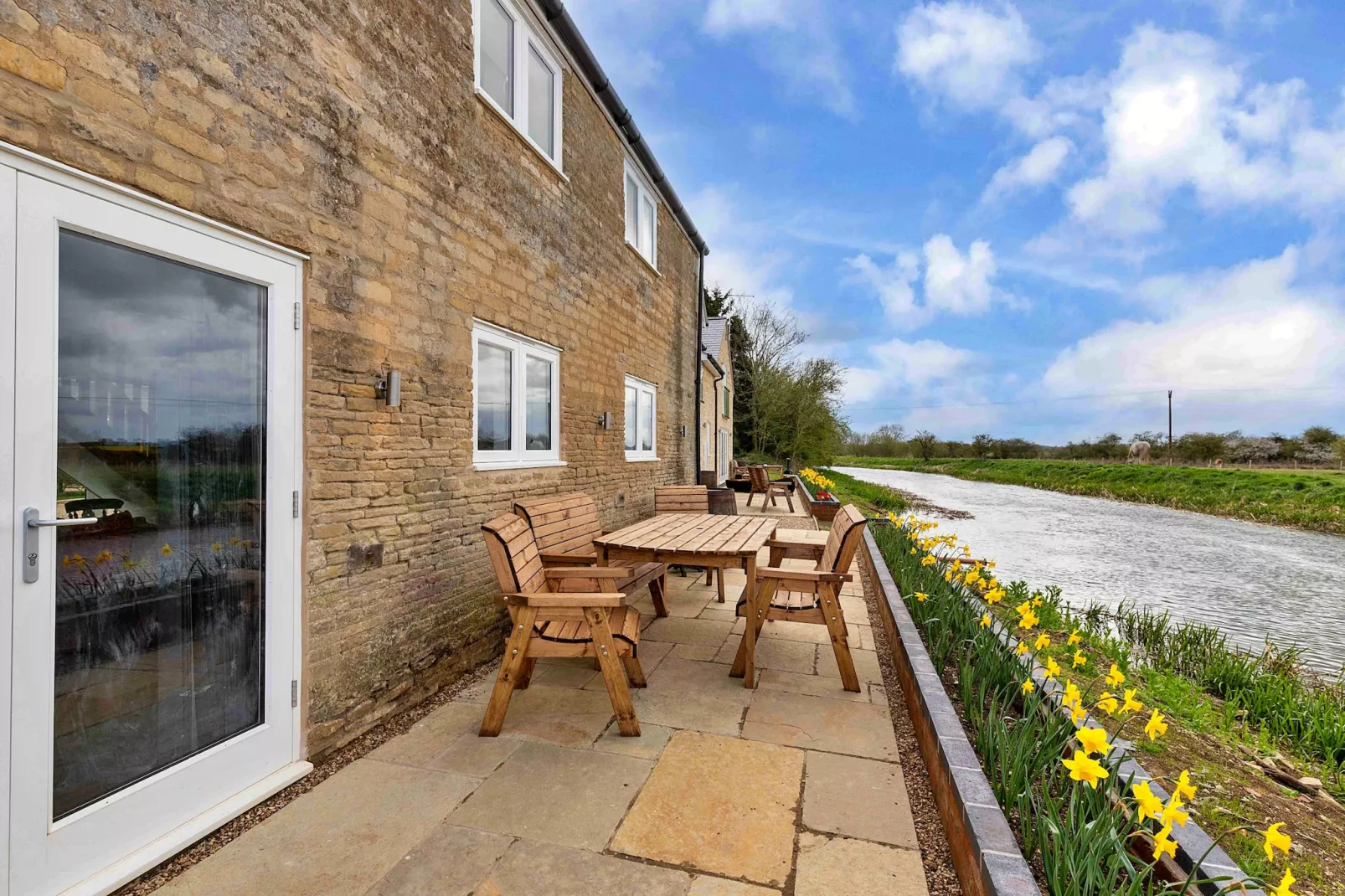 The Warren - Outdoor