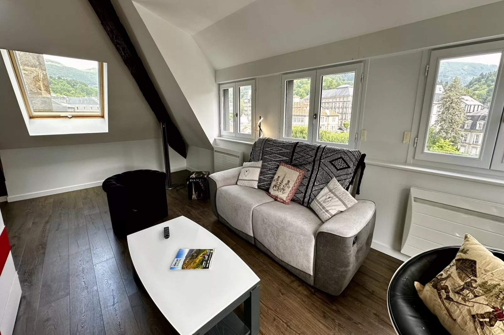 Les Etrangers 402 - La Bourboule-Wohnzimmer