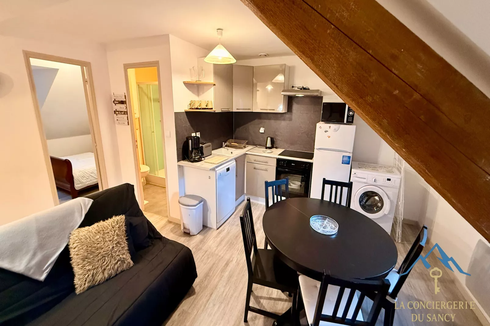 Le Bordeaux 15 Le Mont Dore 4/6personnes-Salle à manger