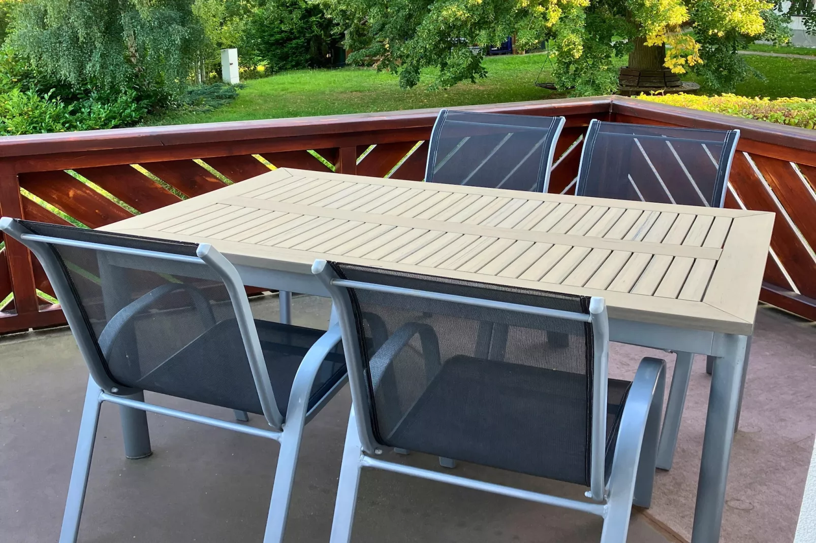 De Gruusse-Terrasse/Balkon