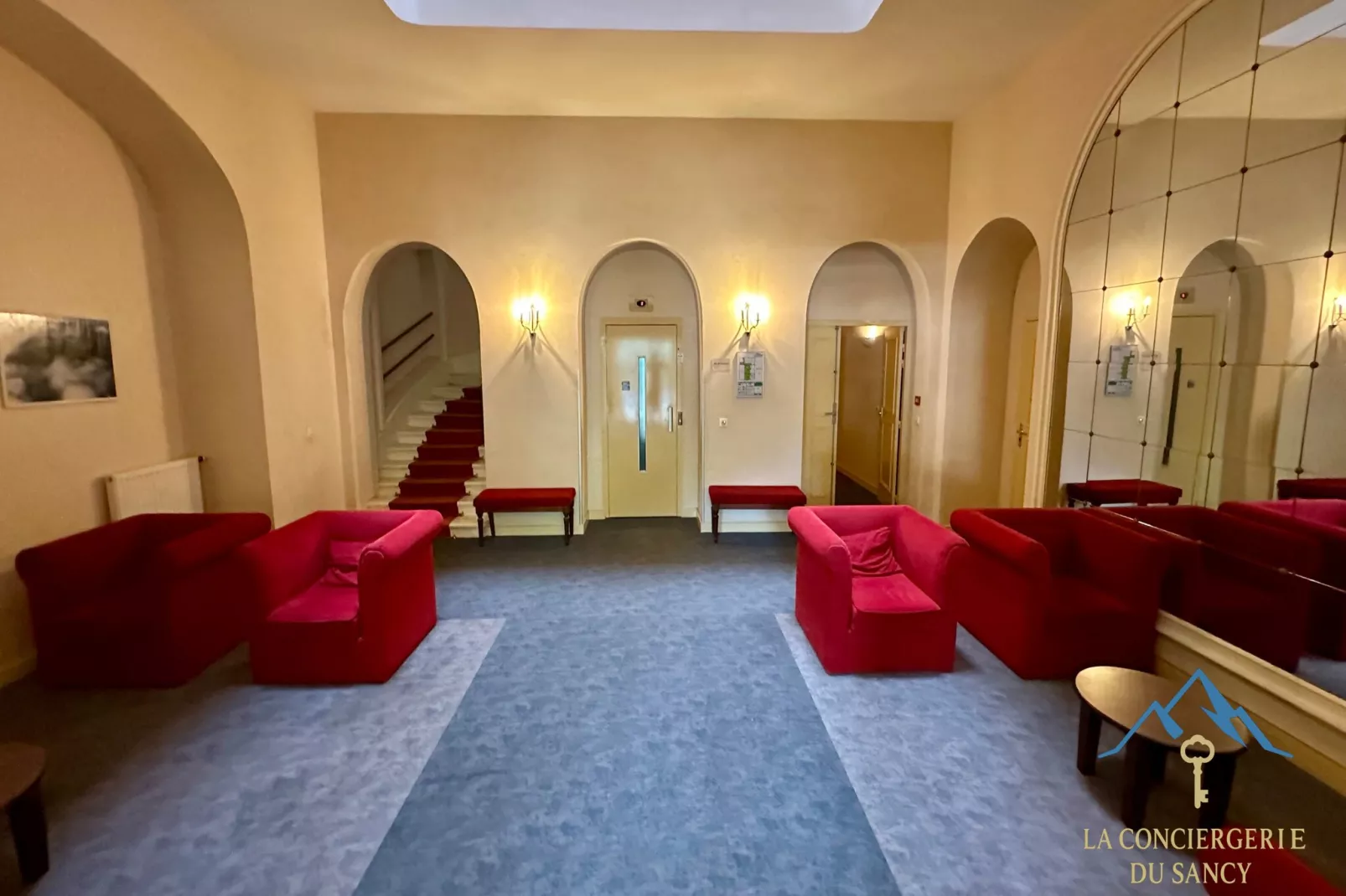 La Rive Gambetta La Bourboule 4 pers-Empfangshalle