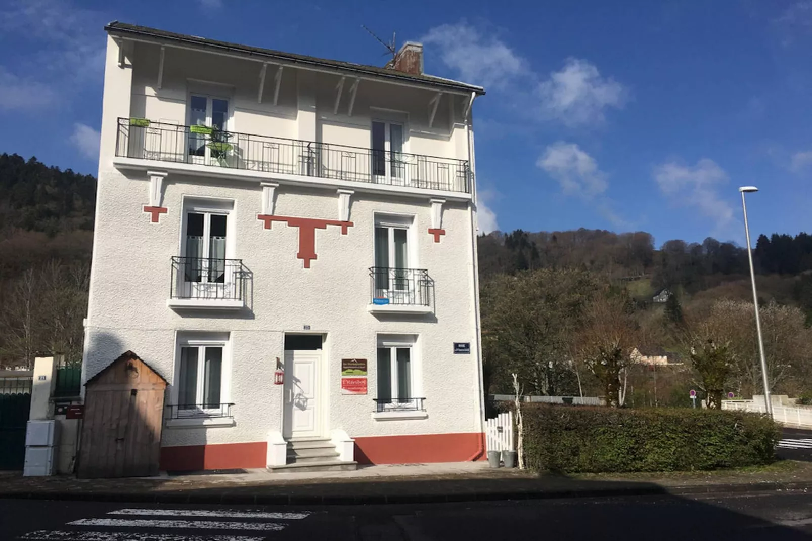 L´Aubrac - Le Mont Dore 2pers - Außenbereich Sommer