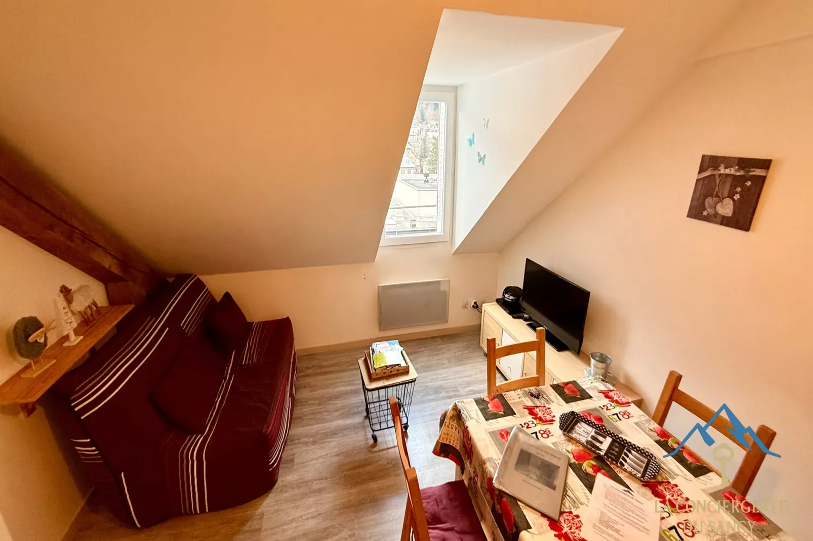 Le Bordeaux 14 Le Mont Dore 2/4pers-Living room