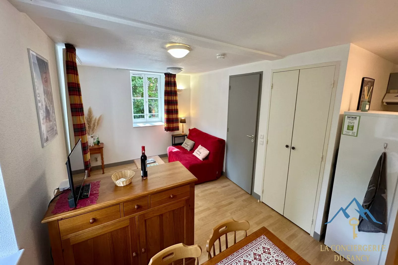 La Rive Gambetta La Bourboule 4 pers-Wohnzimmer