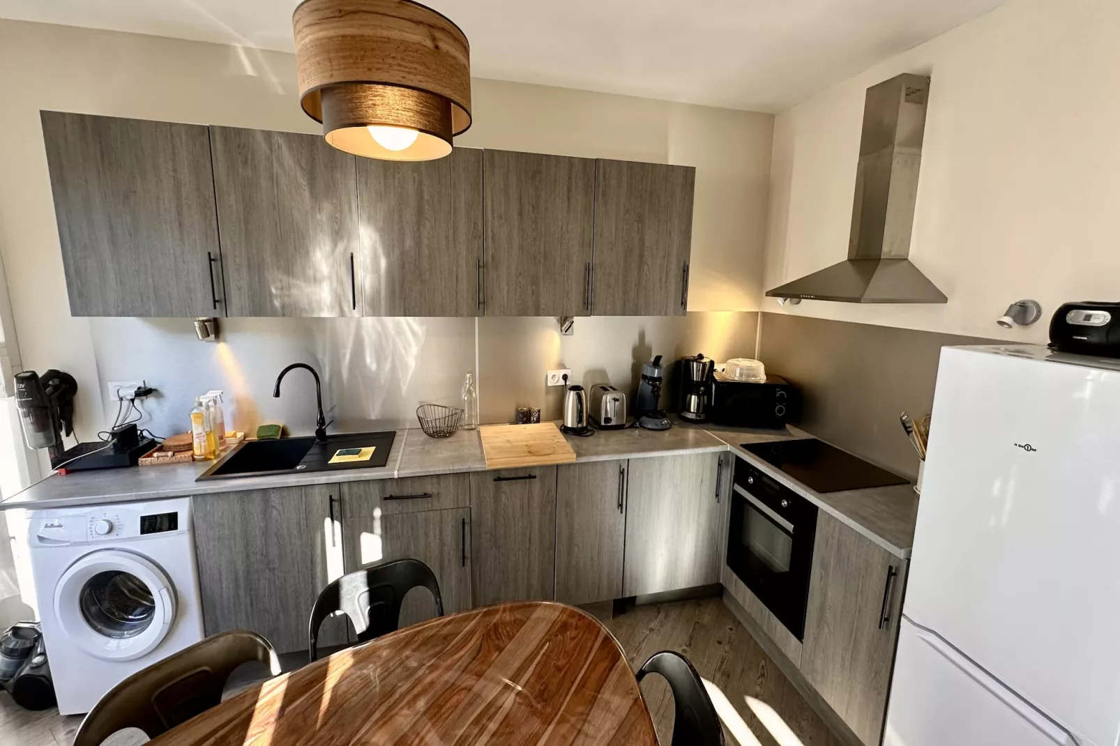 Au Cœur du Mont Dore : 6 personnes-Cuisine