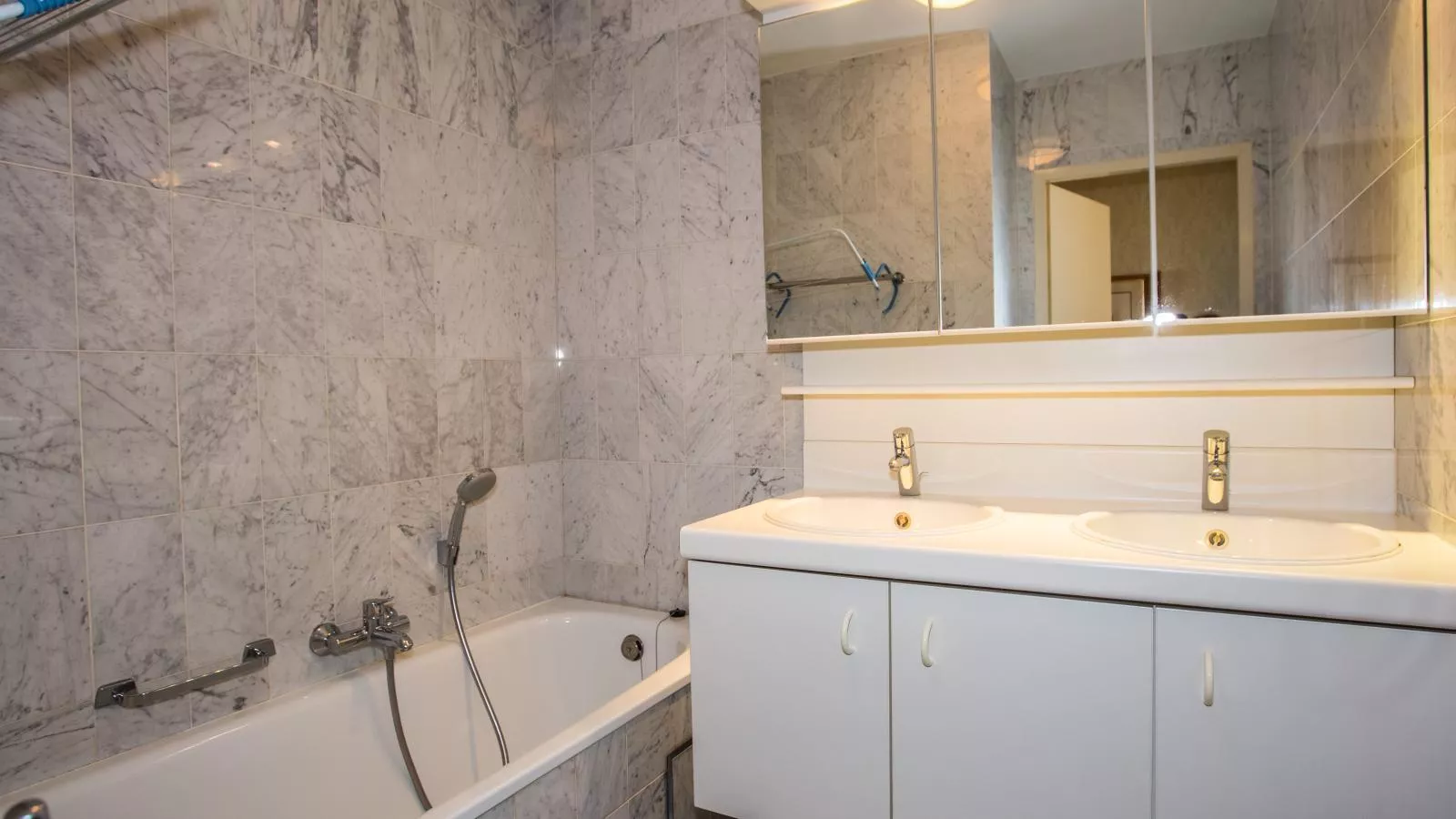 Prestige I - 0202-Salle de bain