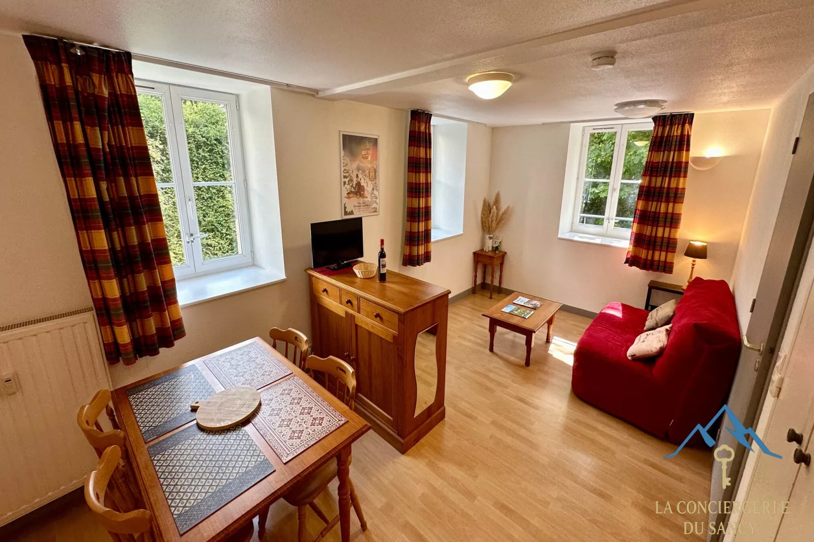 La Rive Gambetta La Bourboule 4 pers-Wohnzimmer