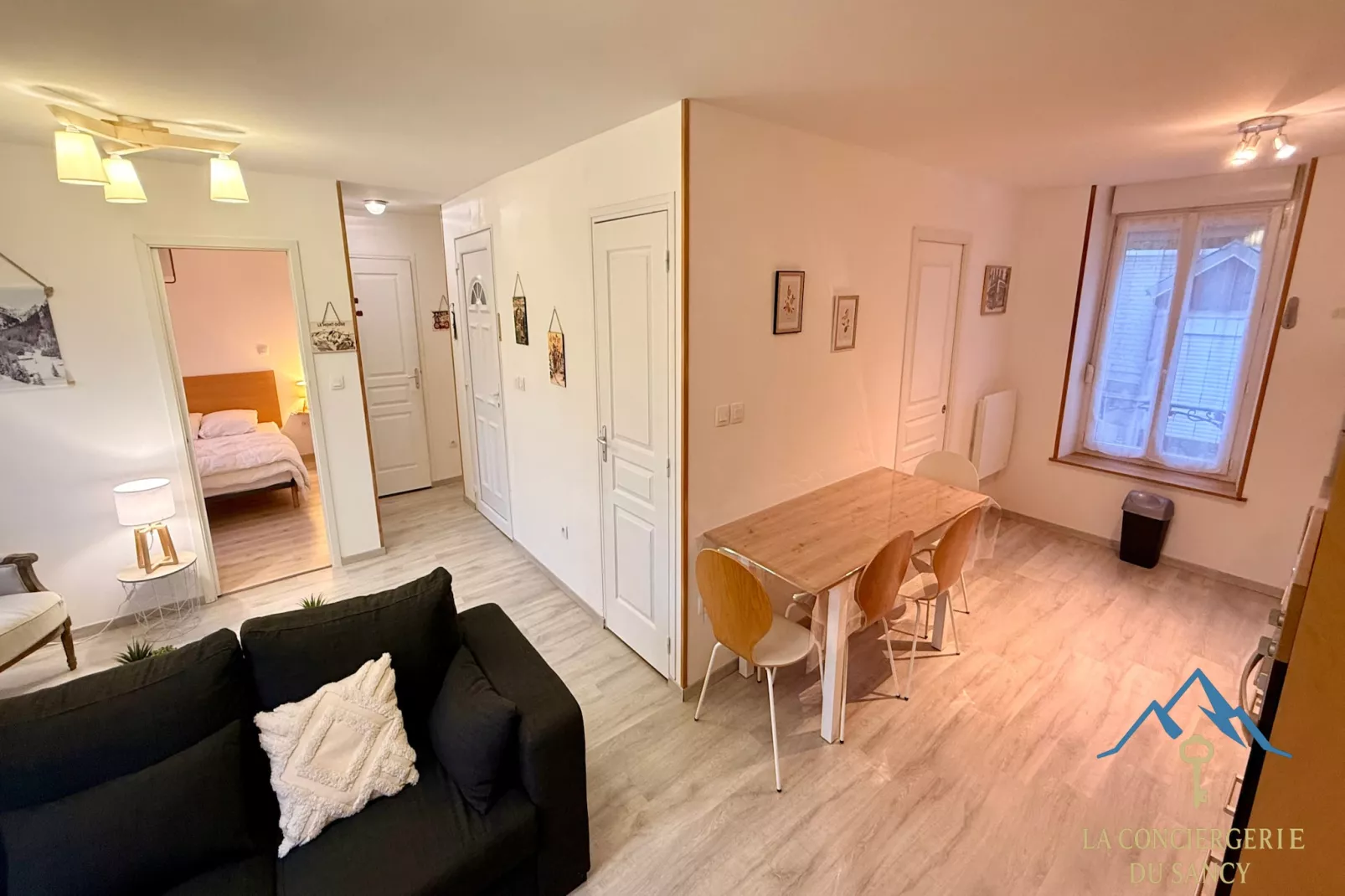 Le Capucine 4 Le Mont Dore 4/6 pers - Esszimmer