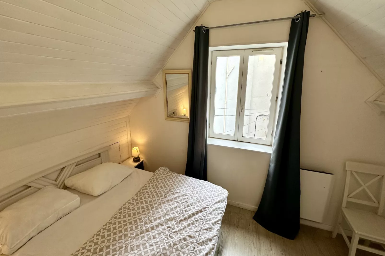 T3 Montlosier Le Mont Dore 5/7 pers-Bedroom