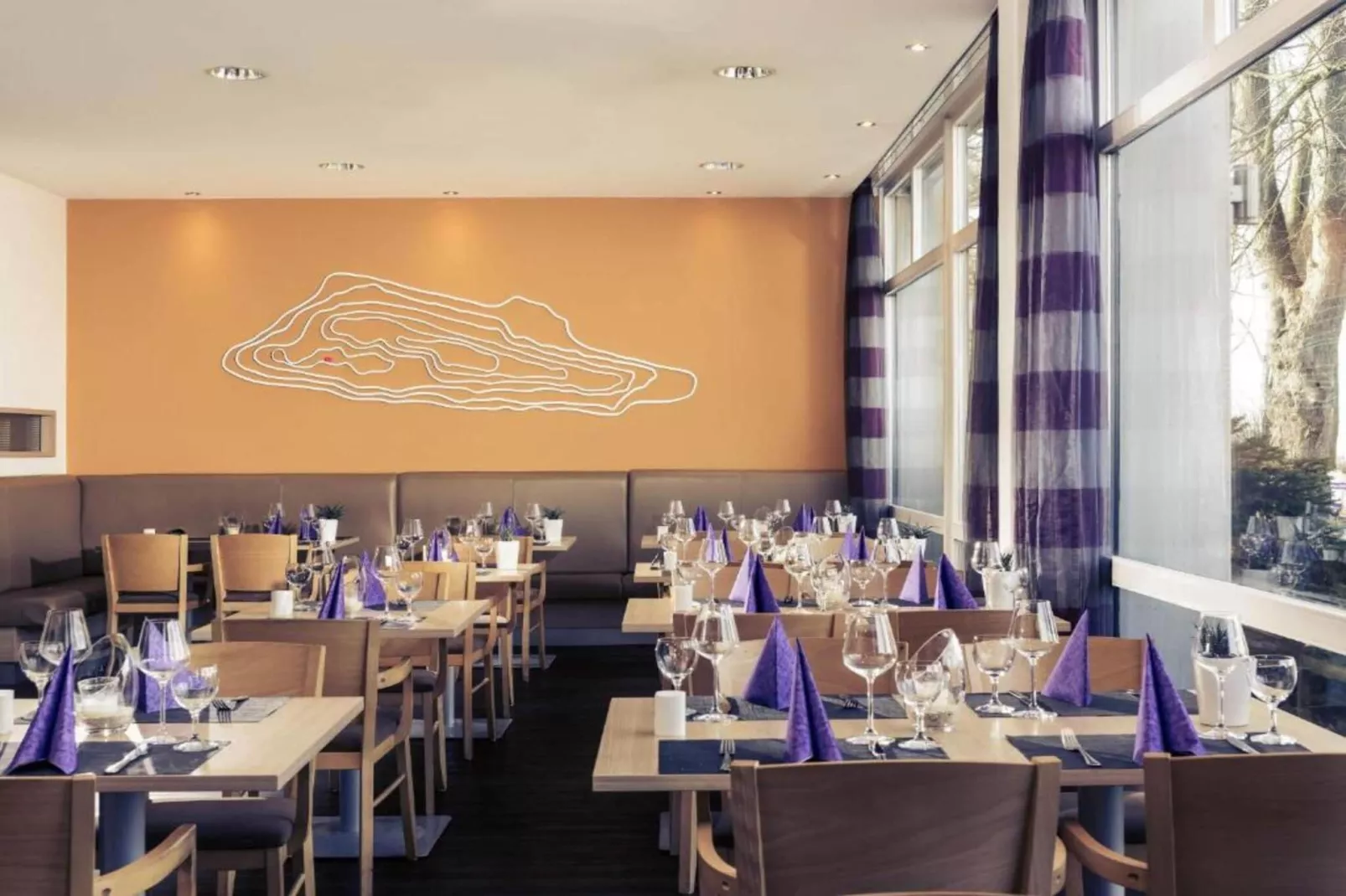 Mercure Hotel - Superior King Room - Dining room