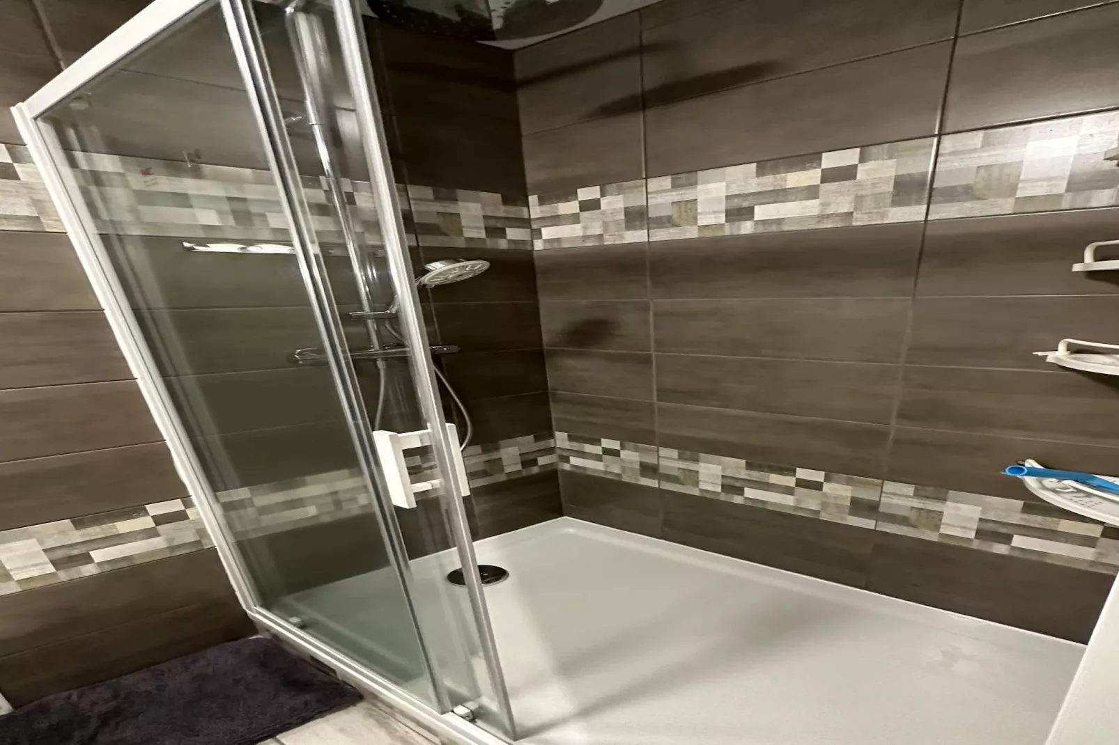 Ruche 5 - Le Mont Dore 7 pers - Salle de bain