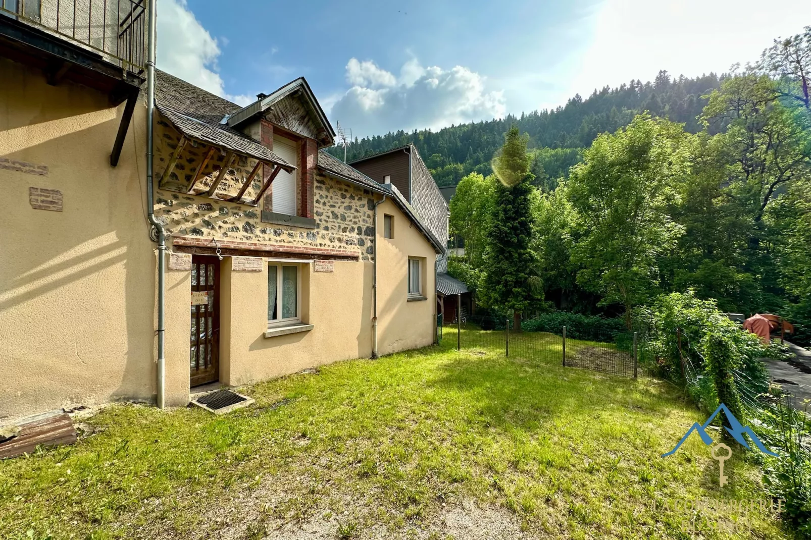 Le Flocon Le Mont Dore 4 pers-Im Freien