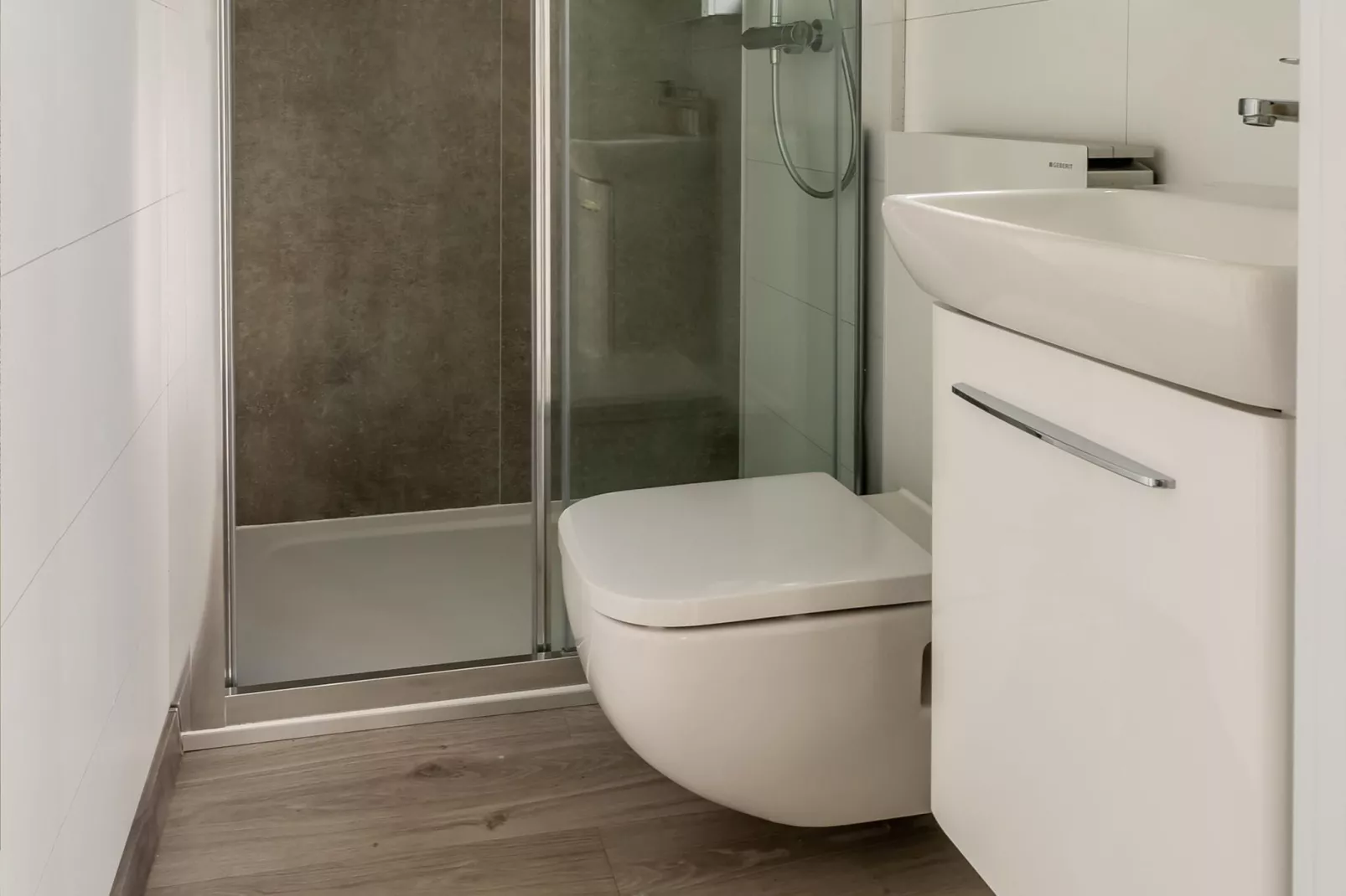 Fantail-Bathroom