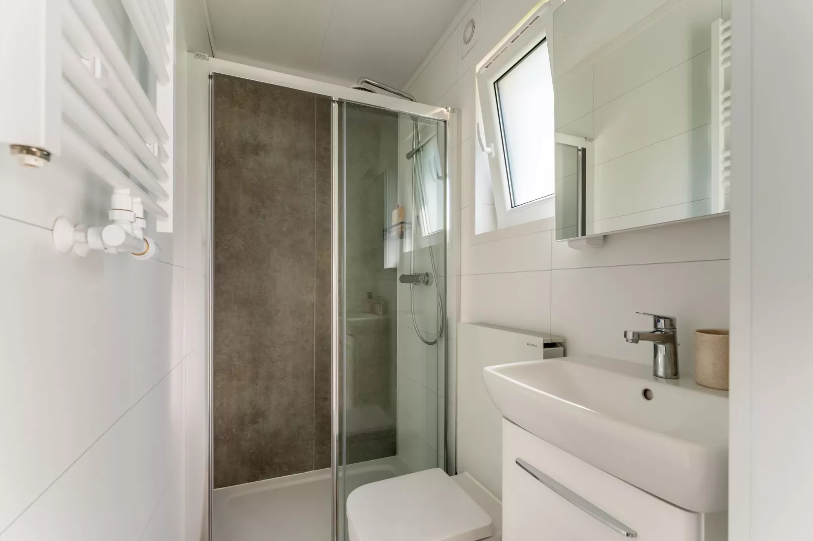 Fantail-Bathroom