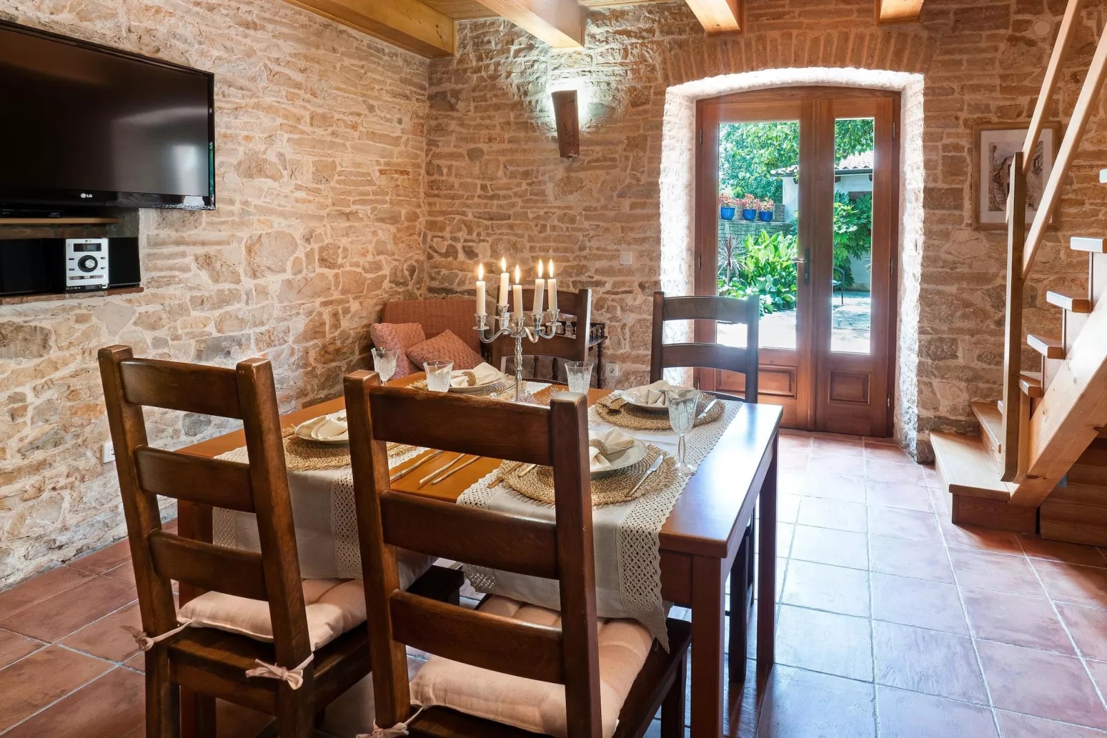 Casa Luca-Dining room
