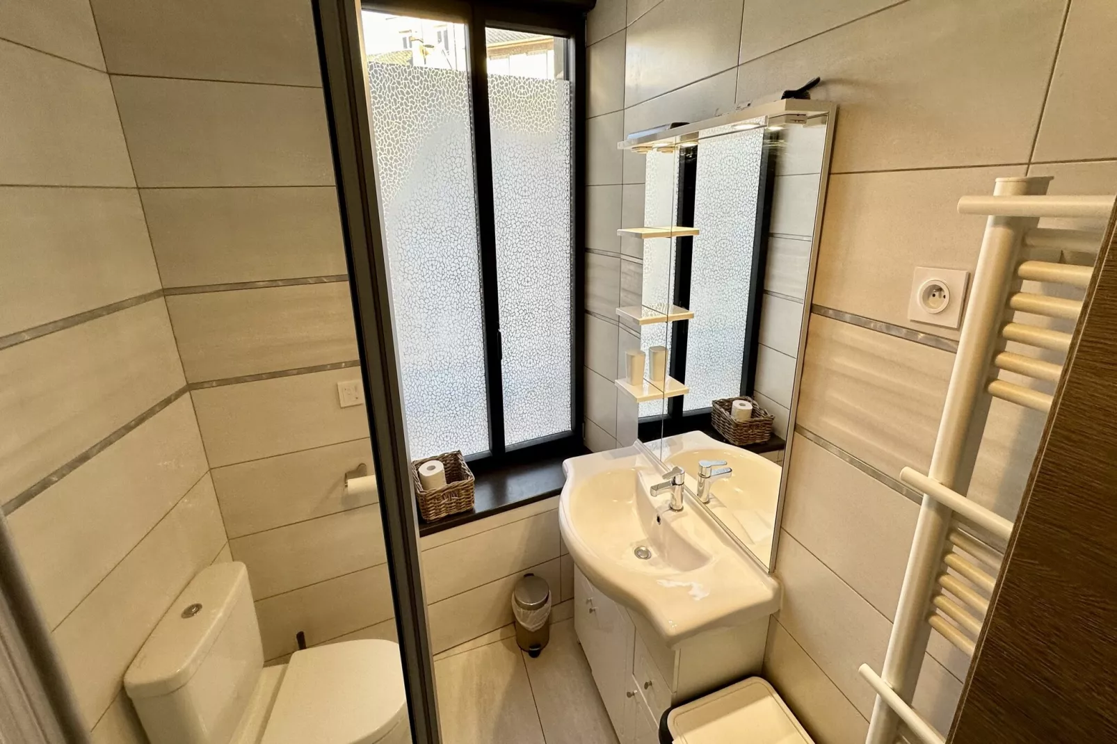 Au Cœur du Mont Dore : 6 personnes-Salle de bain