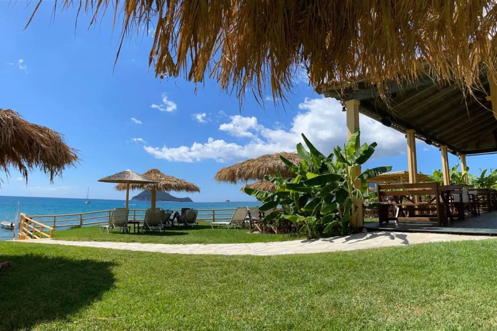 Andriana´s holiday apartments- 3 BR-Jardins en été