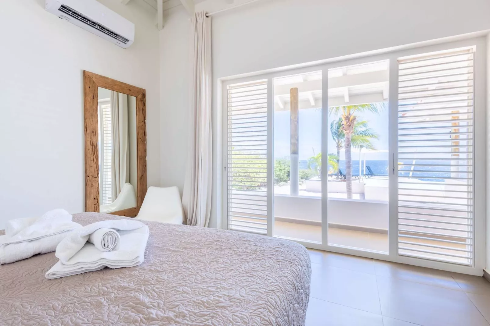 Holidays | 35-Chambre