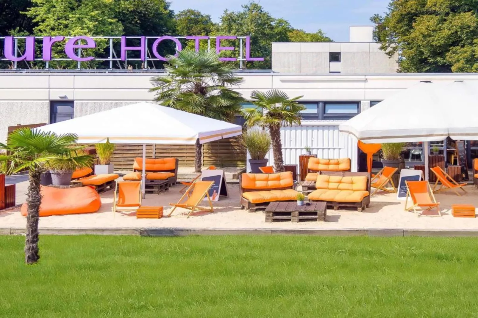 Mercure Hotel - Standard King Room - Garten Sommer