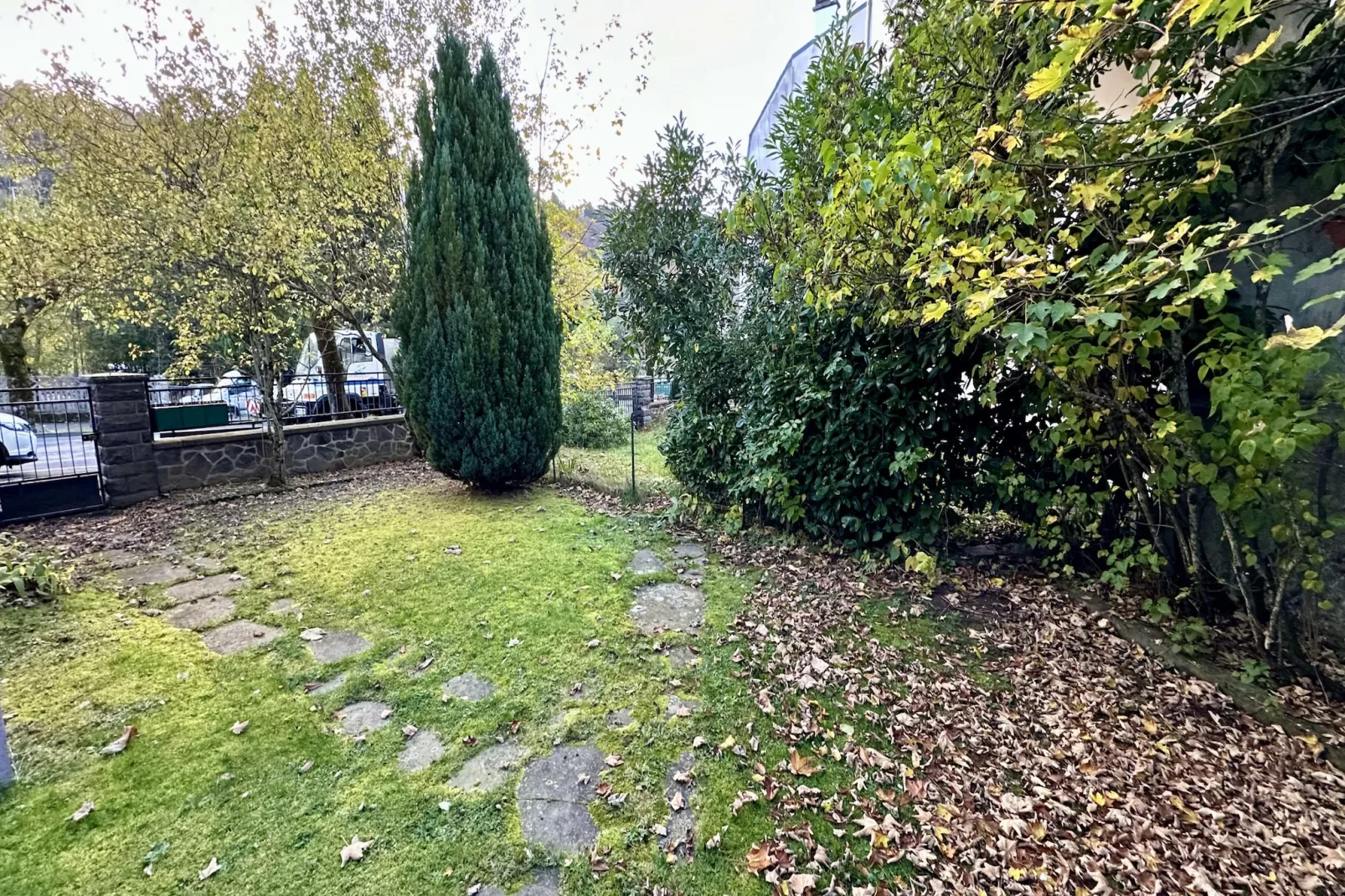 Le Therminus 42 - Le Mont Dore 6/8 pers - Jardins en été