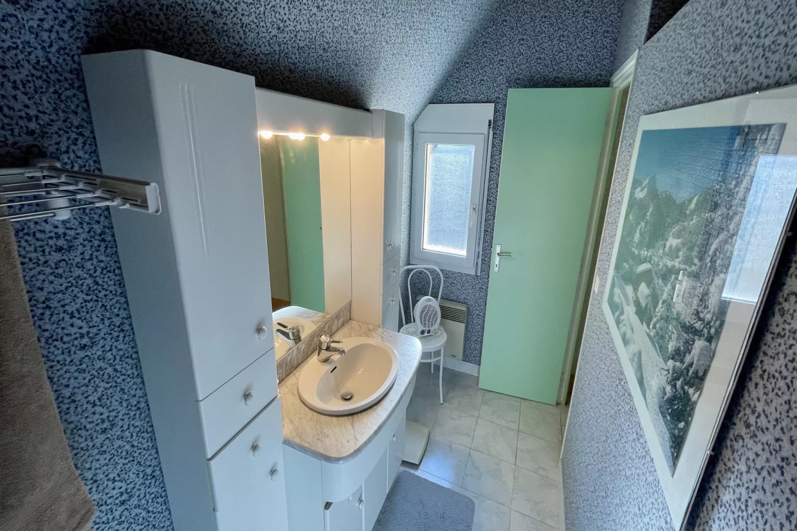 Le Joli Cedre Le Mont Dore-Salle de bain