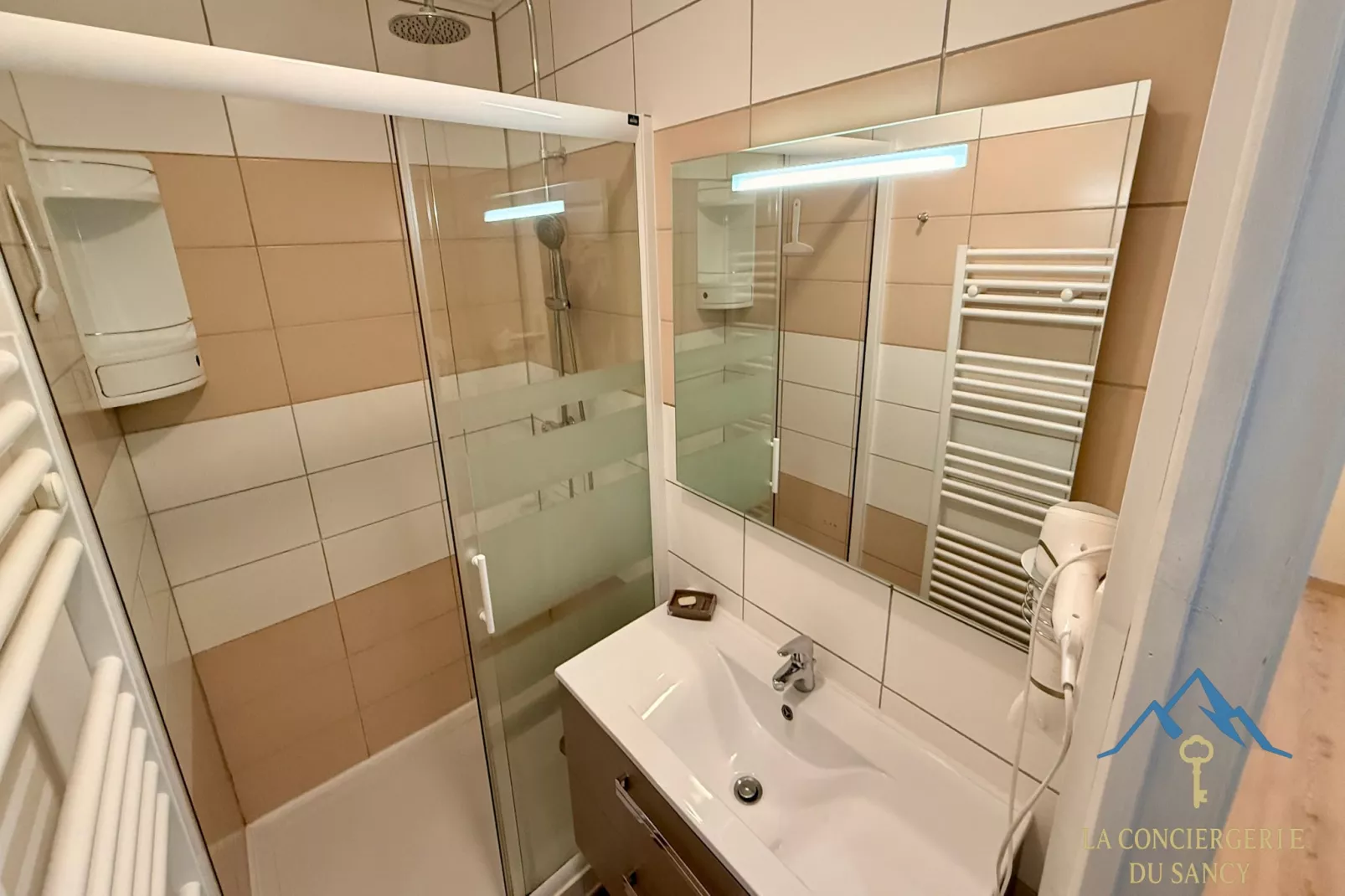 Le Capucine 4 Le Mont Dore 4/6 pers - Badezimmer