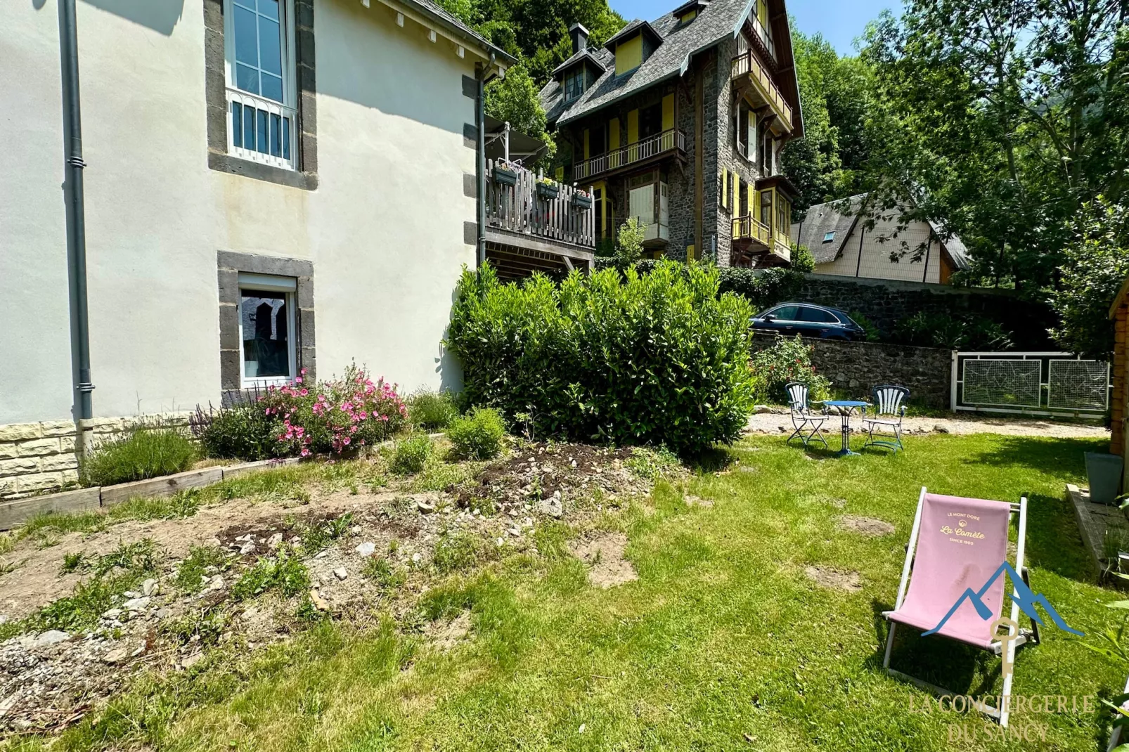 La Comète - Le Mont Dore 3*- SPA-Gardens in summer