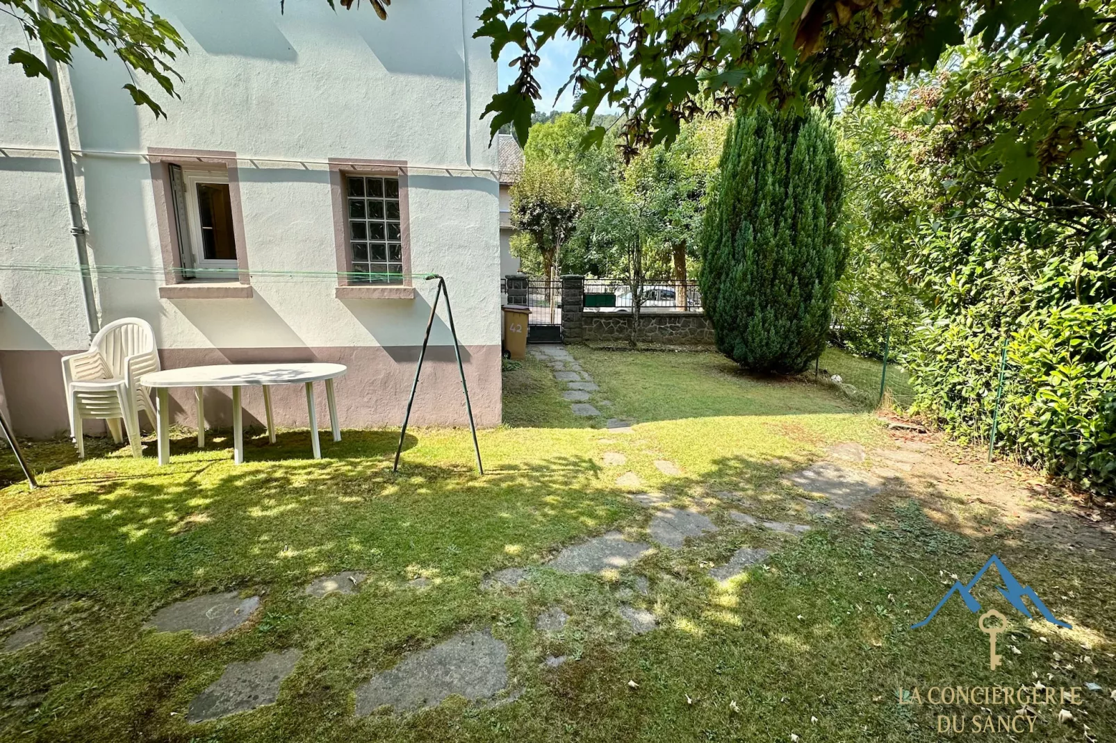 Le Rayon Dore 8pers - Le Mont Dore - Jardins en été