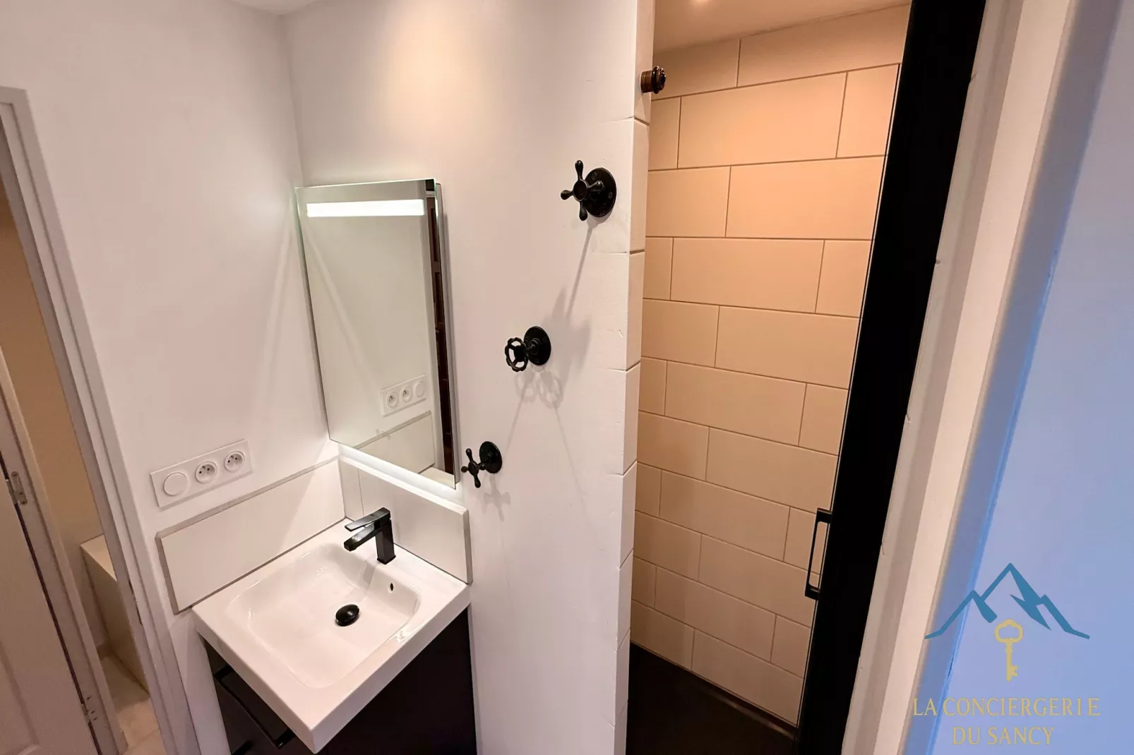 Les Soldanelles Le Mont Dore 12 pers - Badezimmer