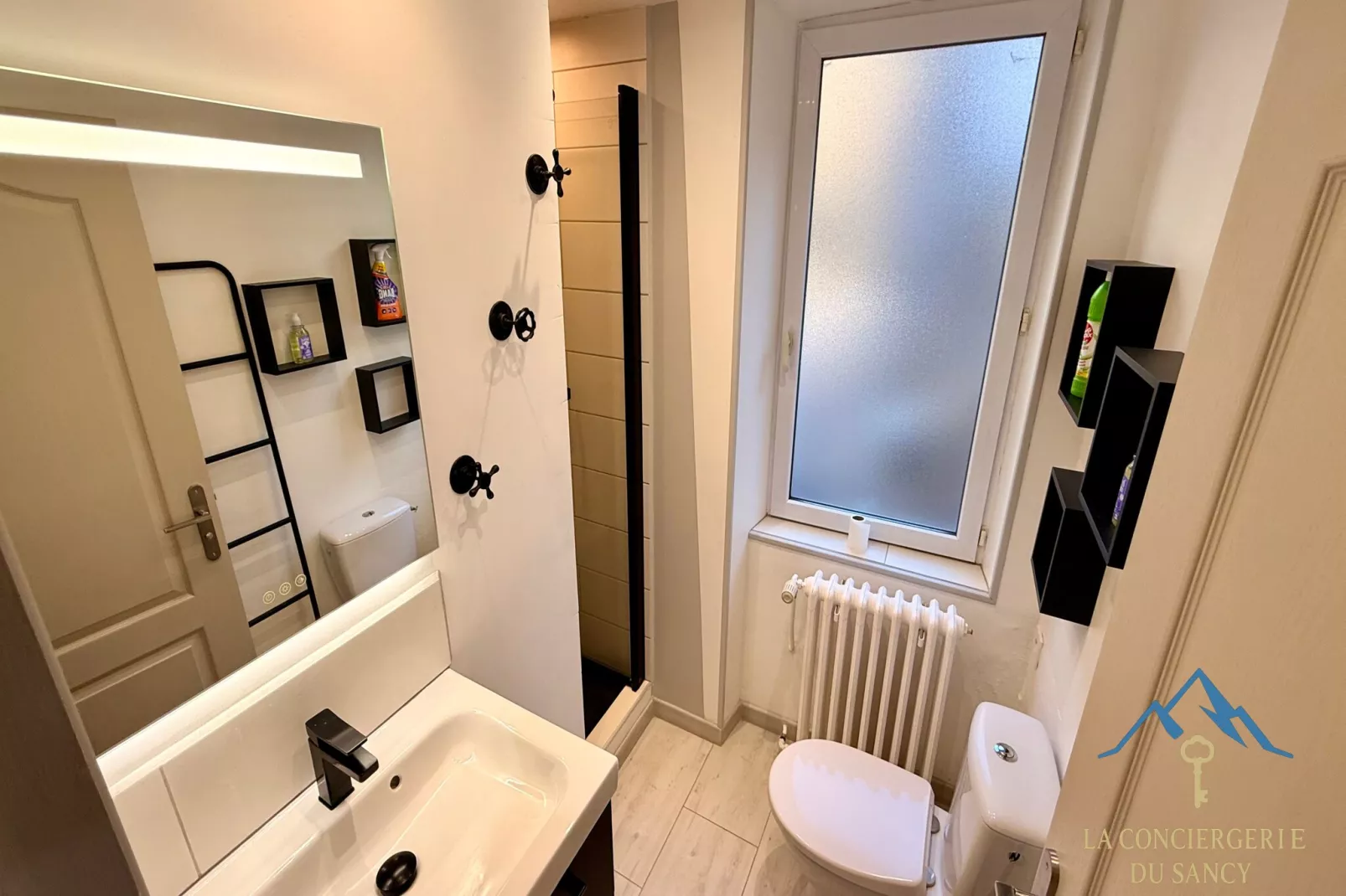 Les Soldanelles Le Mont Dore 12 pers - Badezimmer