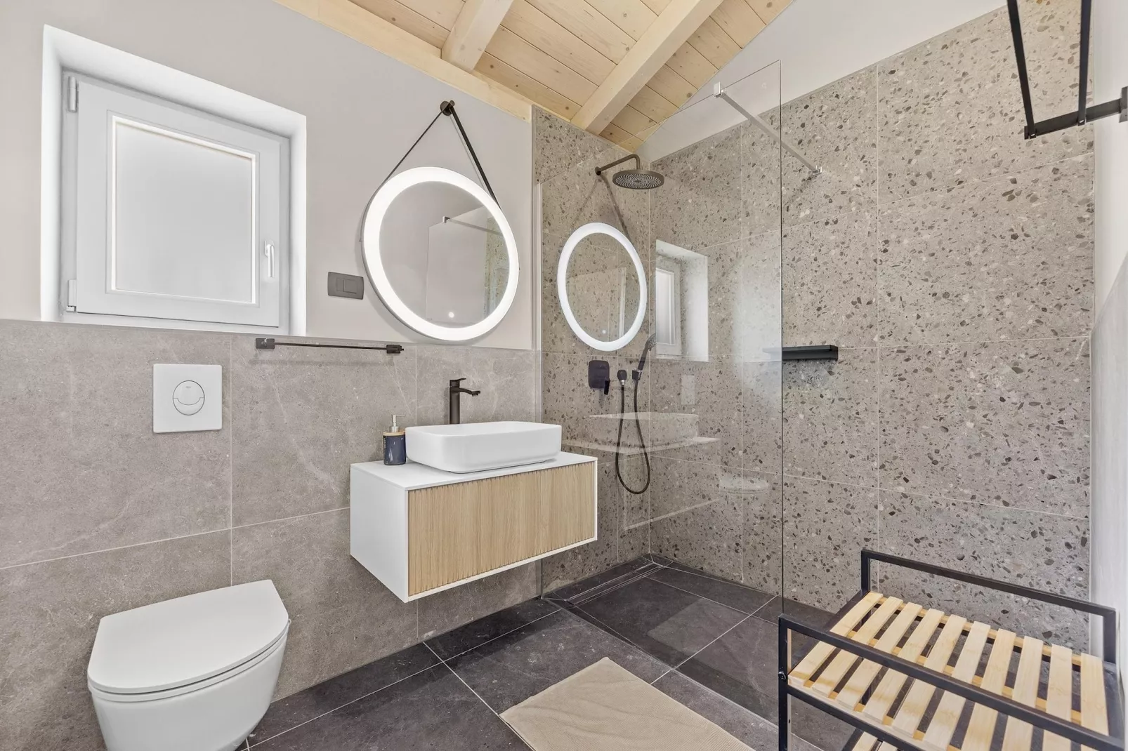 Villa Lunistra-Badezimmer