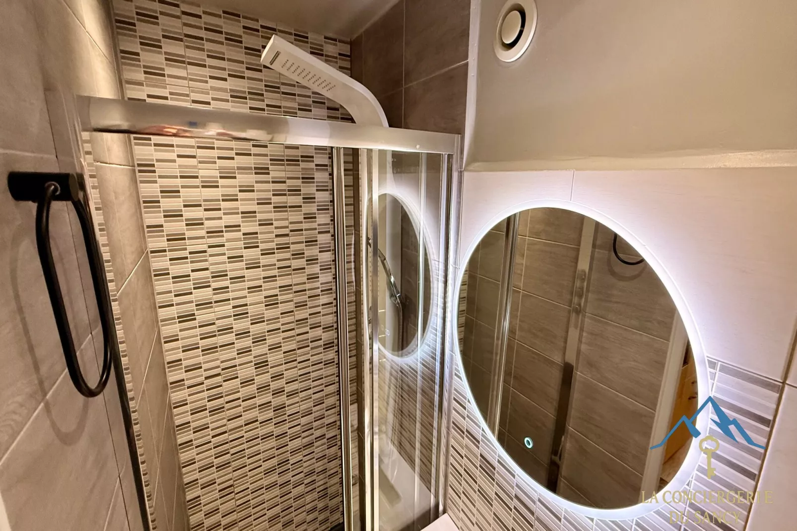 Les Soldanelles Le Mont Dore 12 pers - Badezimmer