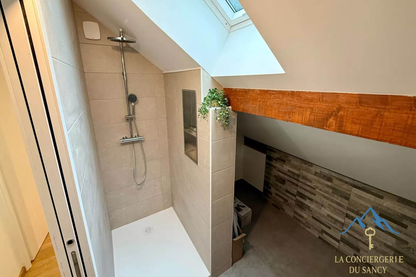 La Cascada Le Mont Dore-Bathroom